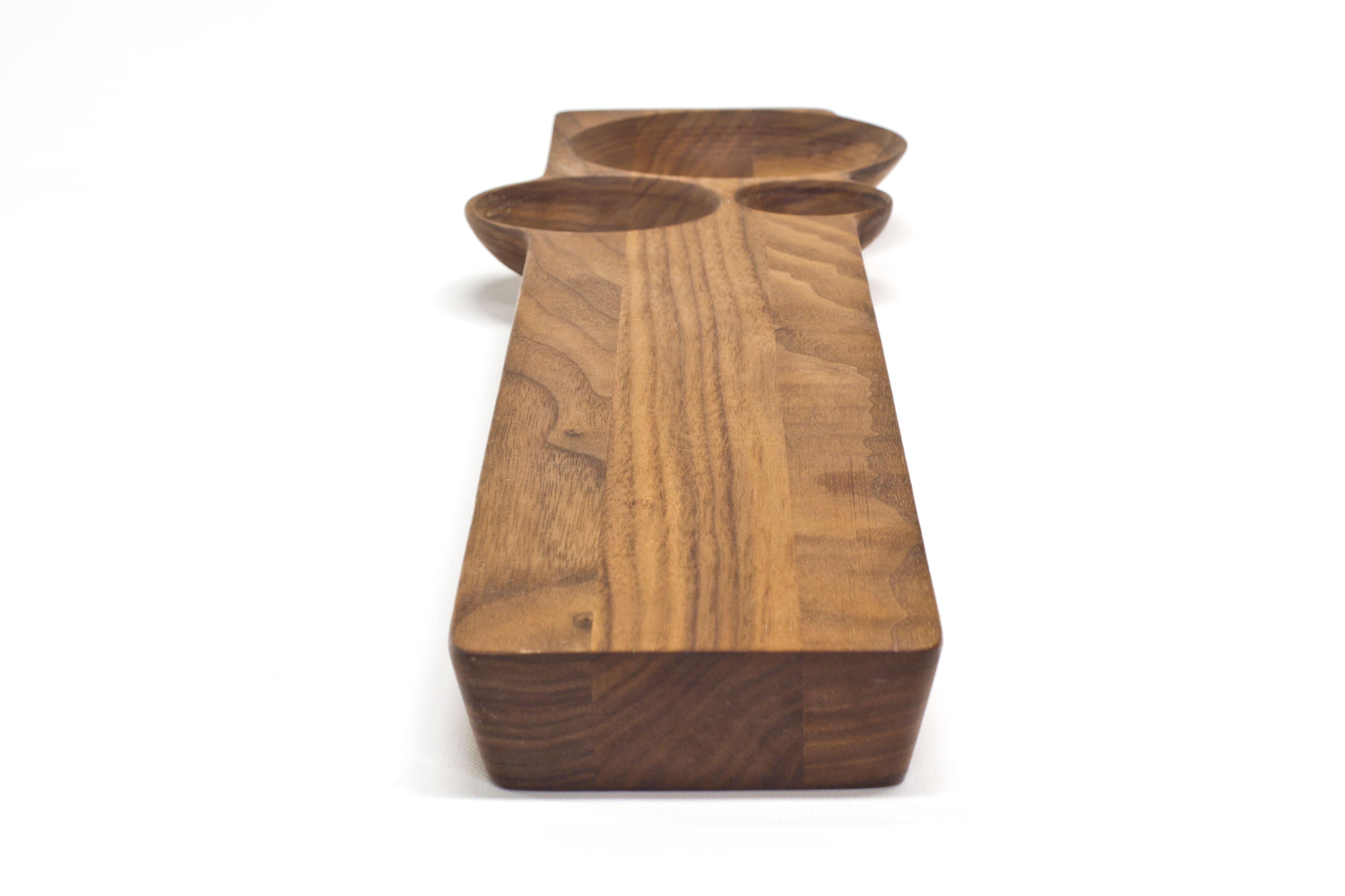 Kafi 3 Käsebrett aus geöltem Nussbaumholz von Martin Leugers & Tricia Wright für Wooda (Holzarbeit) im Angebot