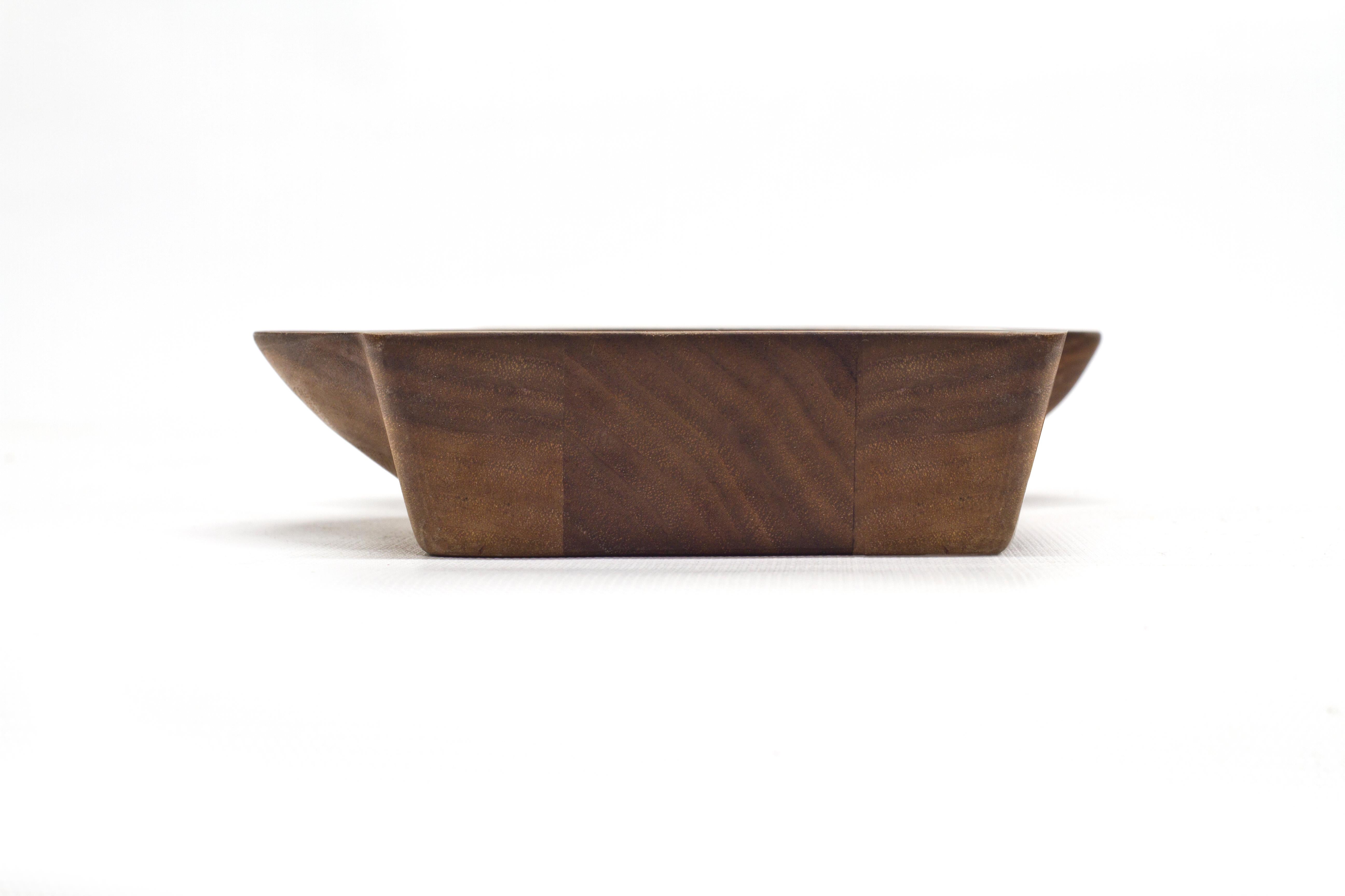 Woodwork Kafi 3 Cheese Board in Oiled Walnut by Martin Leugers & Tricia Wright for Wooda For Sale