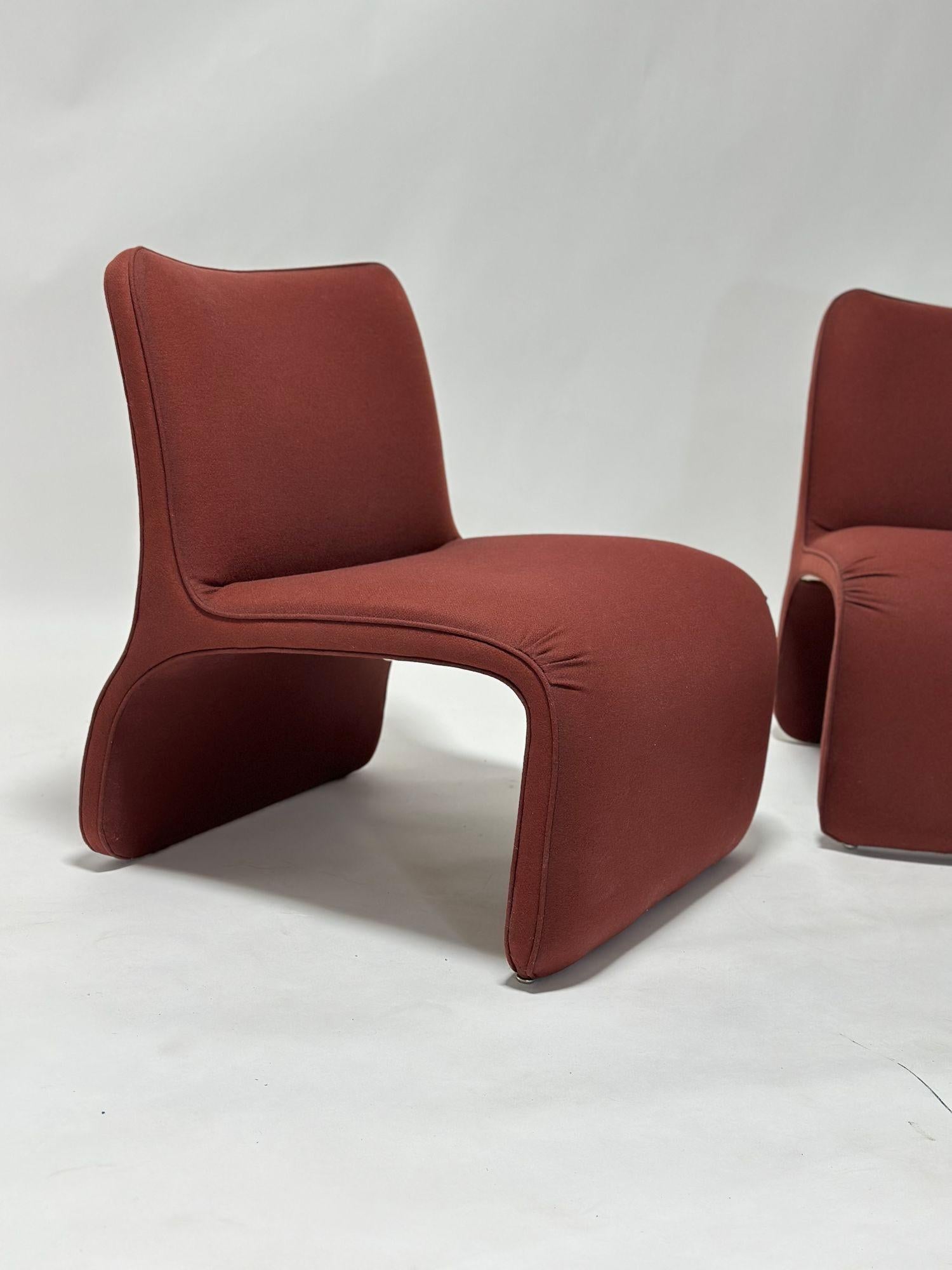 Sculptural Slipper Lounge Chairs for Preview, 1990 In Good Condition In Chicago, IL