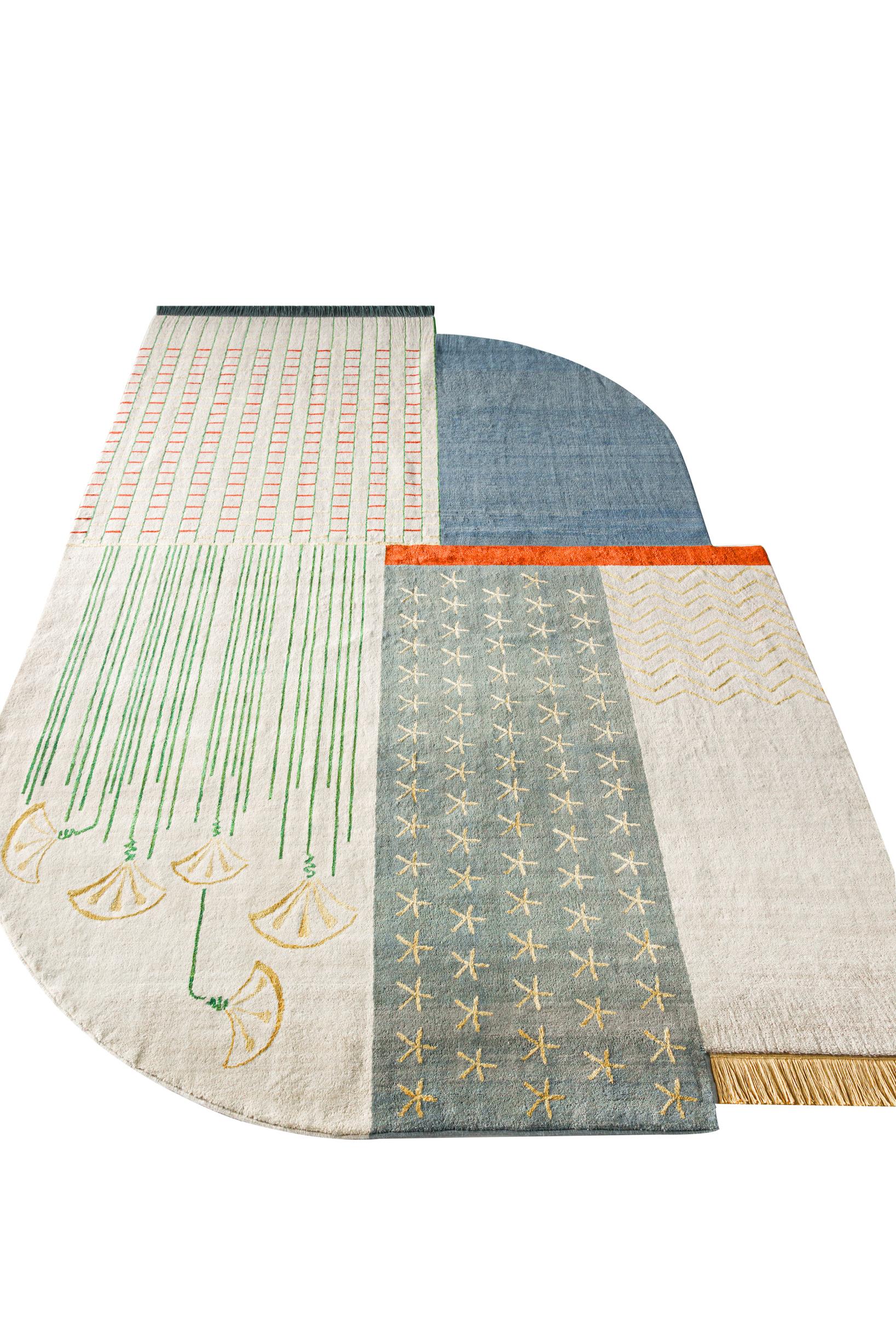 Kahhal Looms Blauer geblümter handgeknüpfter Teppich 300x200cm von Shewekar (Art déco) im Angebot