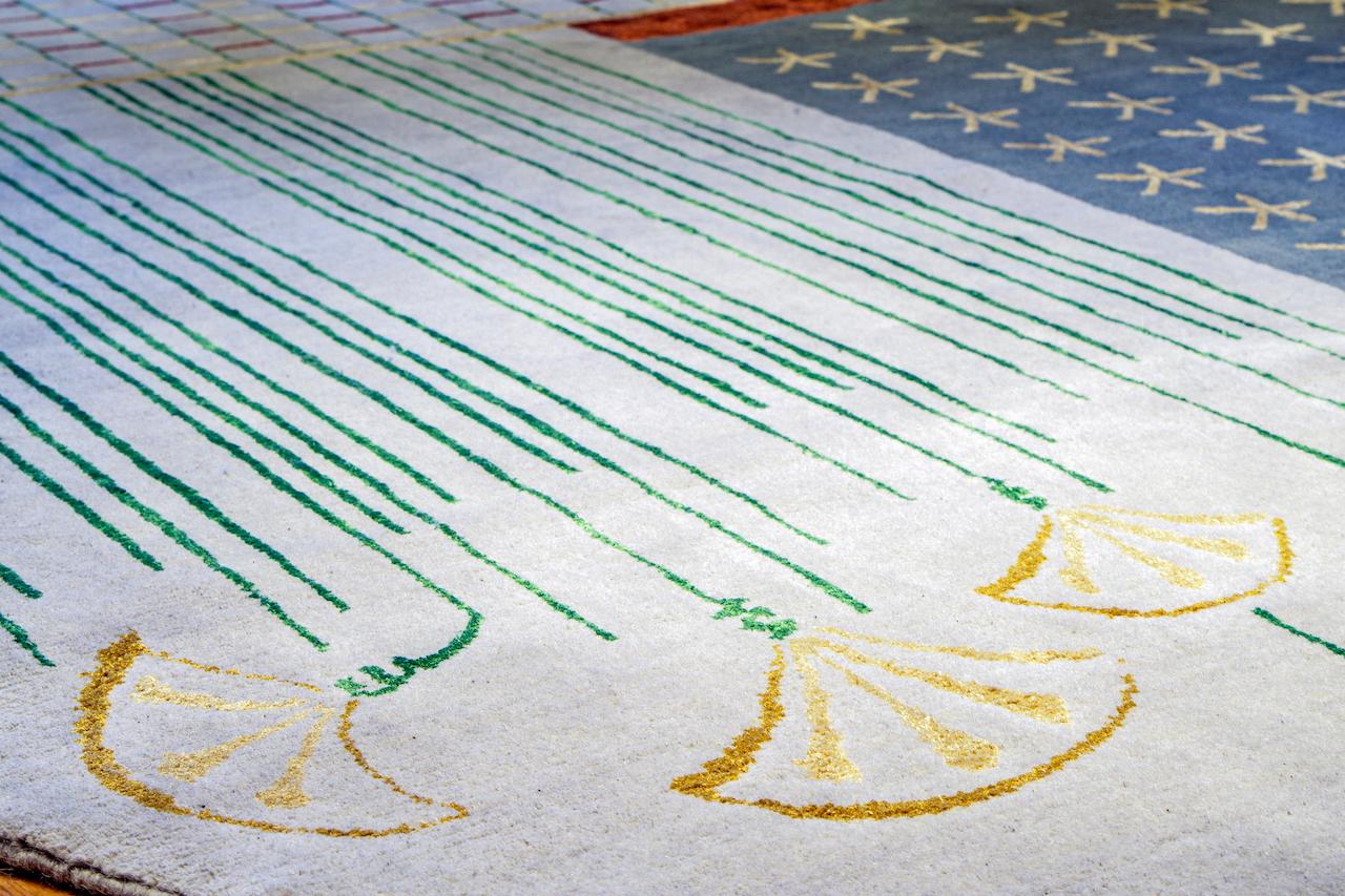 Kahhal Looms Blauer geblümter handgeknüpfter Teppich 300x200cm von Shewekar im Angebot 1