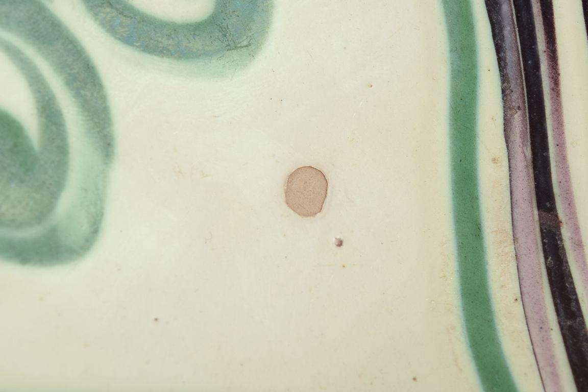 Kähler, ceramic bowl. Cow horn technique on cream coloured base. Circa 1930s For Sale 2