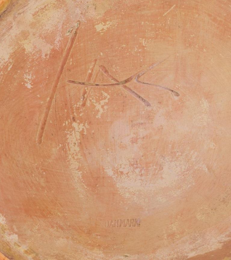 Mid-20th Century Kähler ceramic dish in uranium glaze. Spiral-shaped motif. Approx. 1930 For Sale