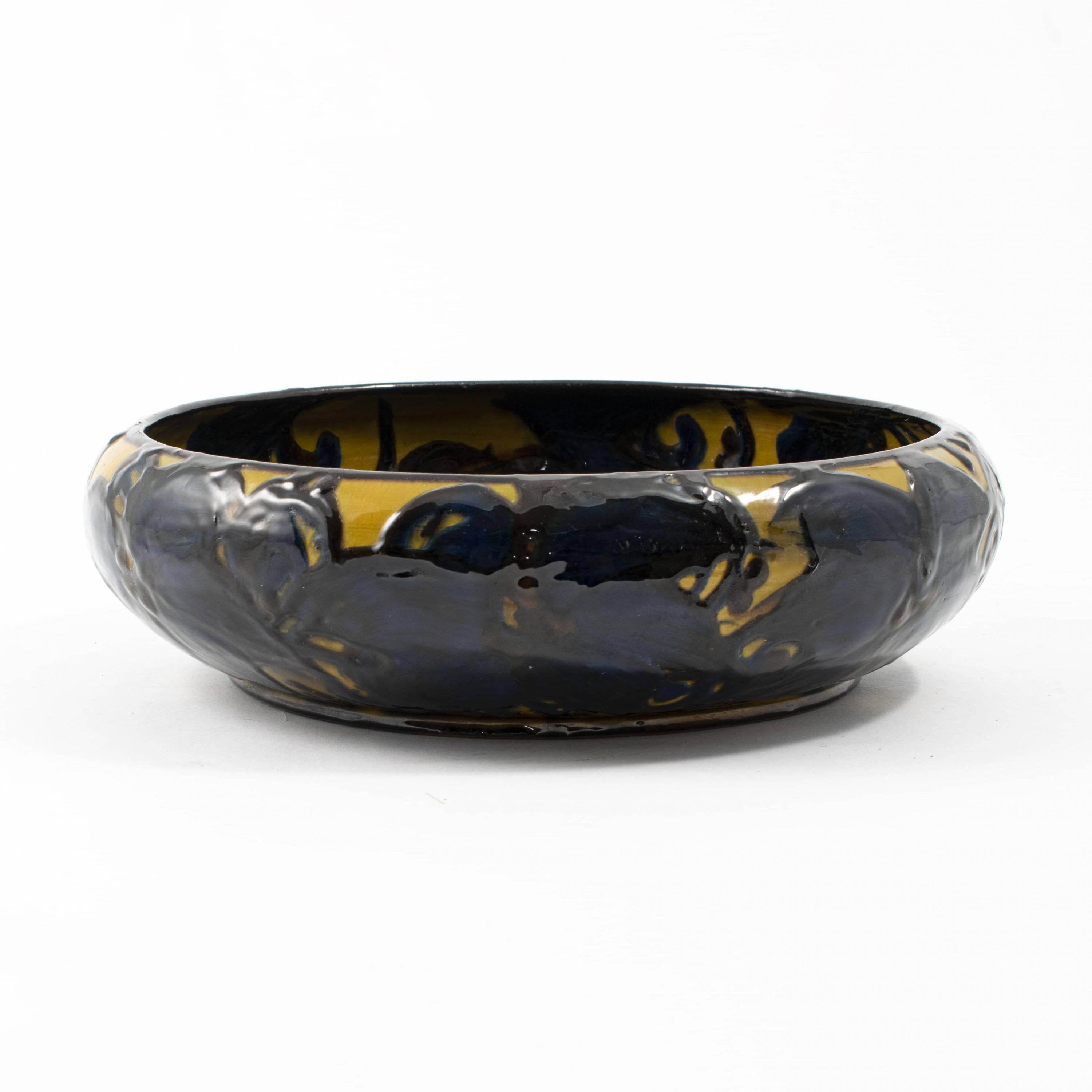 Scandinavian Modern Kähler Ceramic Dish, Polychrome Decorated Glaze For Sale