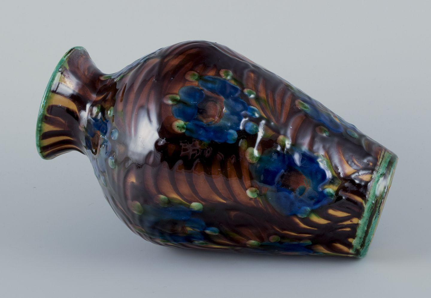 Kähler, vaso in ceramica con la tecnica del corno di mucca. Ca 1930 In condizioni ottime in vendita a København, Copenhagen