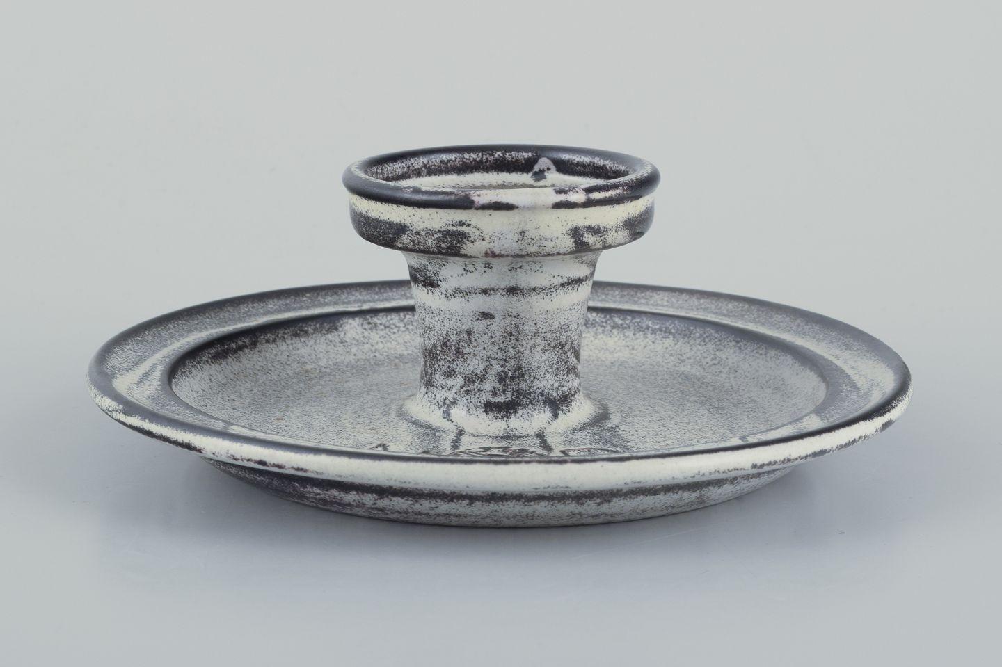 Kähler, candeliere da camera in ceramica. Doppio vetro grigio-nero. Metà del XX secolo.