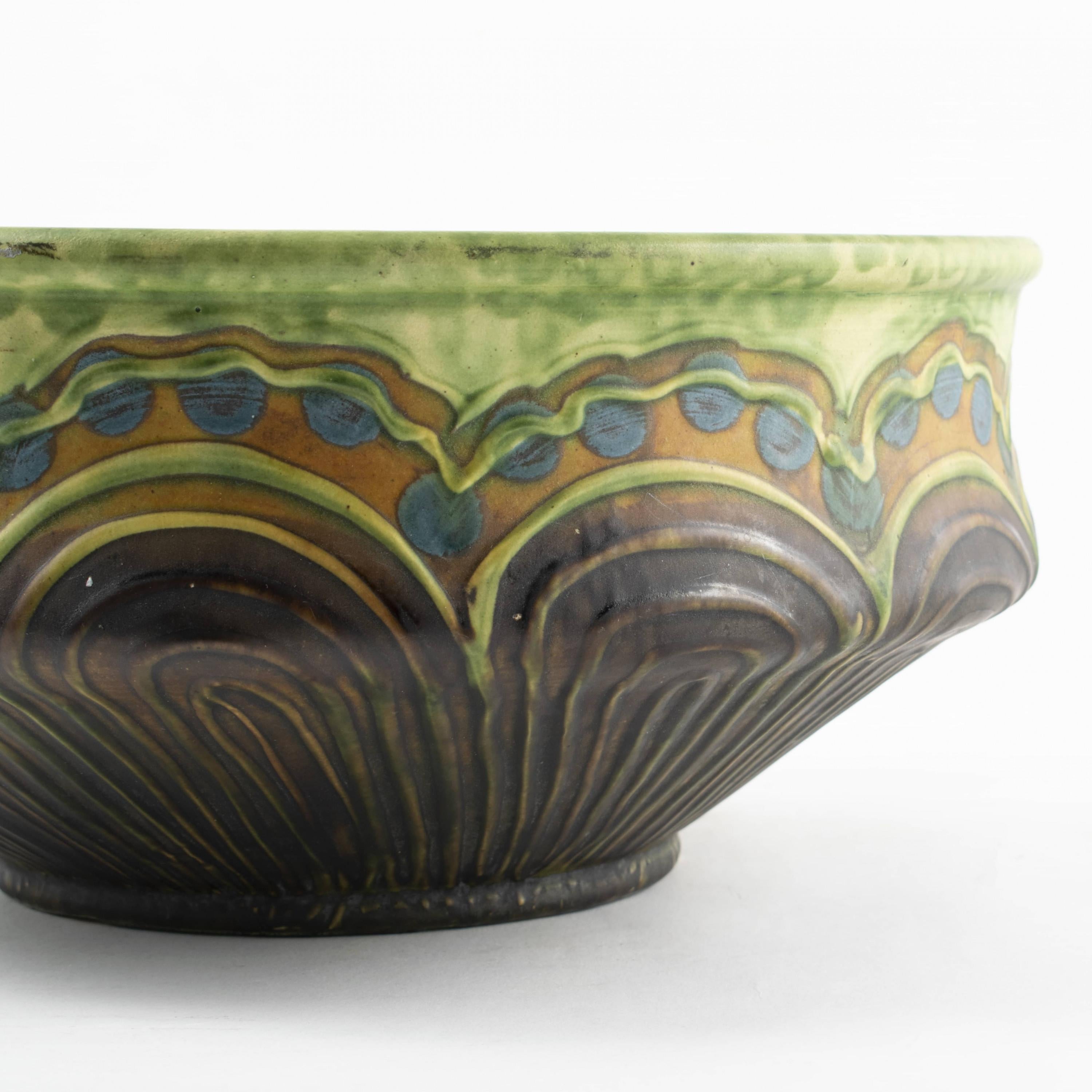 Kähler, Danish Art Nouveau Ceramic Bowl In Good Condition For Sale In Kastrup, DK