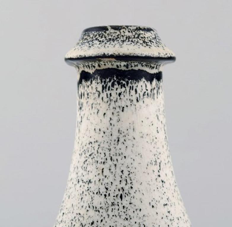 Kähler, Denmark, Bottle-Shaped Glazed Vase Designed by Svend Hammershøi, 1930s In Excellent Condition In Copenhagen, DK
