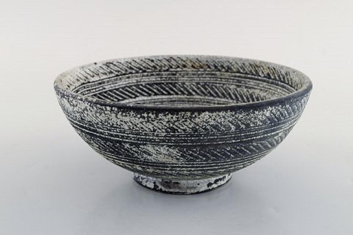 Art Deco Kähler, Denmark, Bowl in Glazed Stoneware, Beautiful Gray-Black Double Glaze