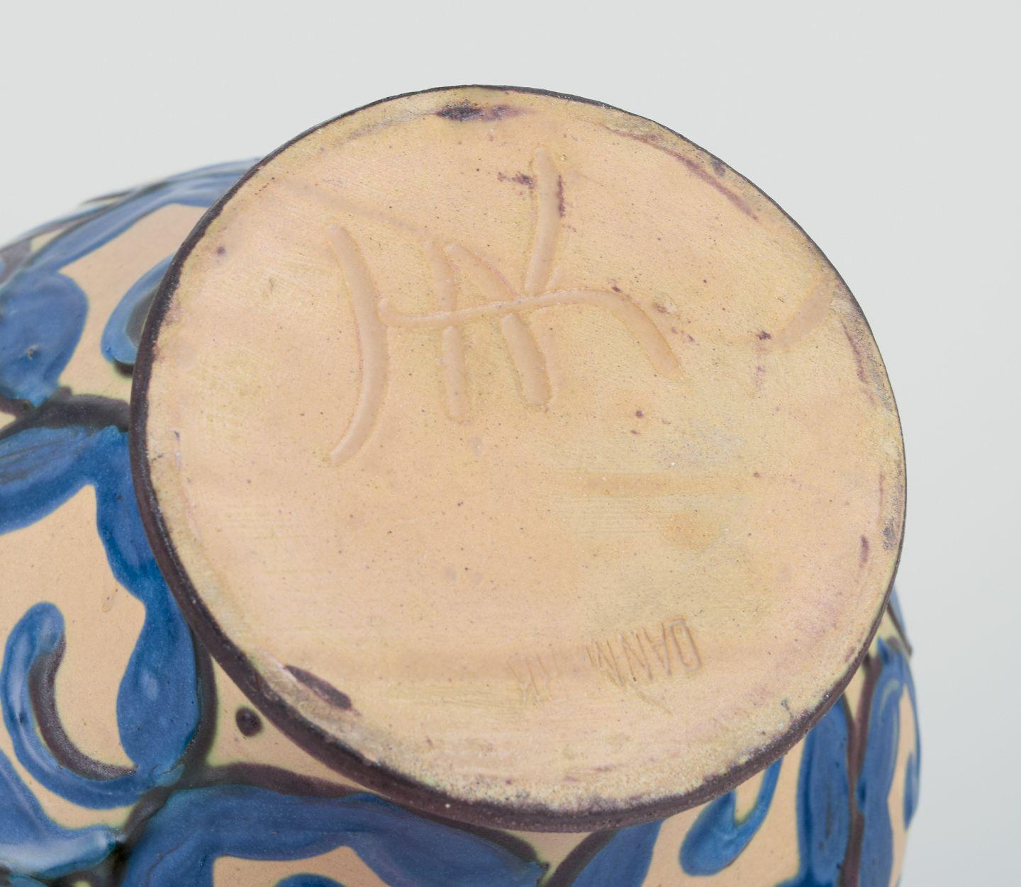 Céramique Kähler, Danemark. Vase en céramique selon la technique de la corne de vache. en vente