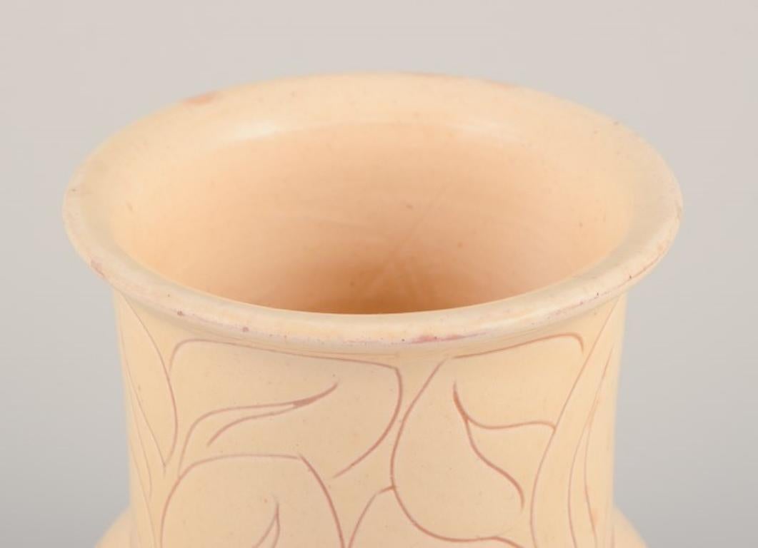 Vernissé Kähler, Danemark. Vase en céramique à glaçure de couleur crème. années 1930/40. en vente