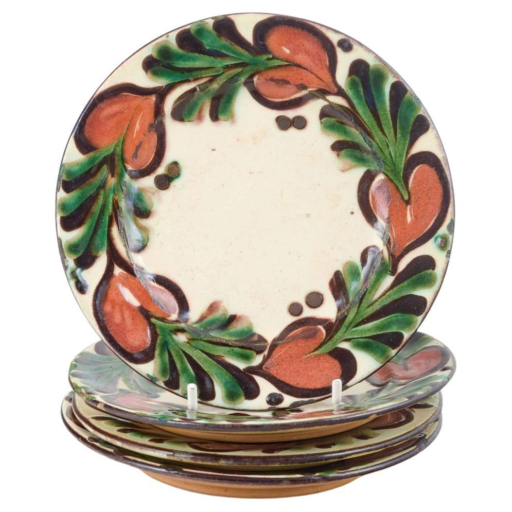Kähler, Denmark. Set of four small ceramic plates with leaf garlands. 1930s/40s For Sale