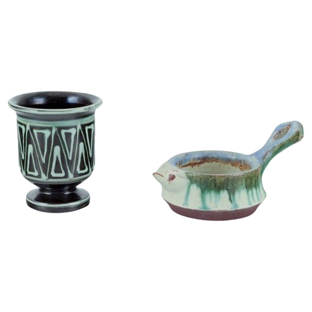 Kähler, Denmark. Small vase and small bowl with handle shaped like a bird. For Sale