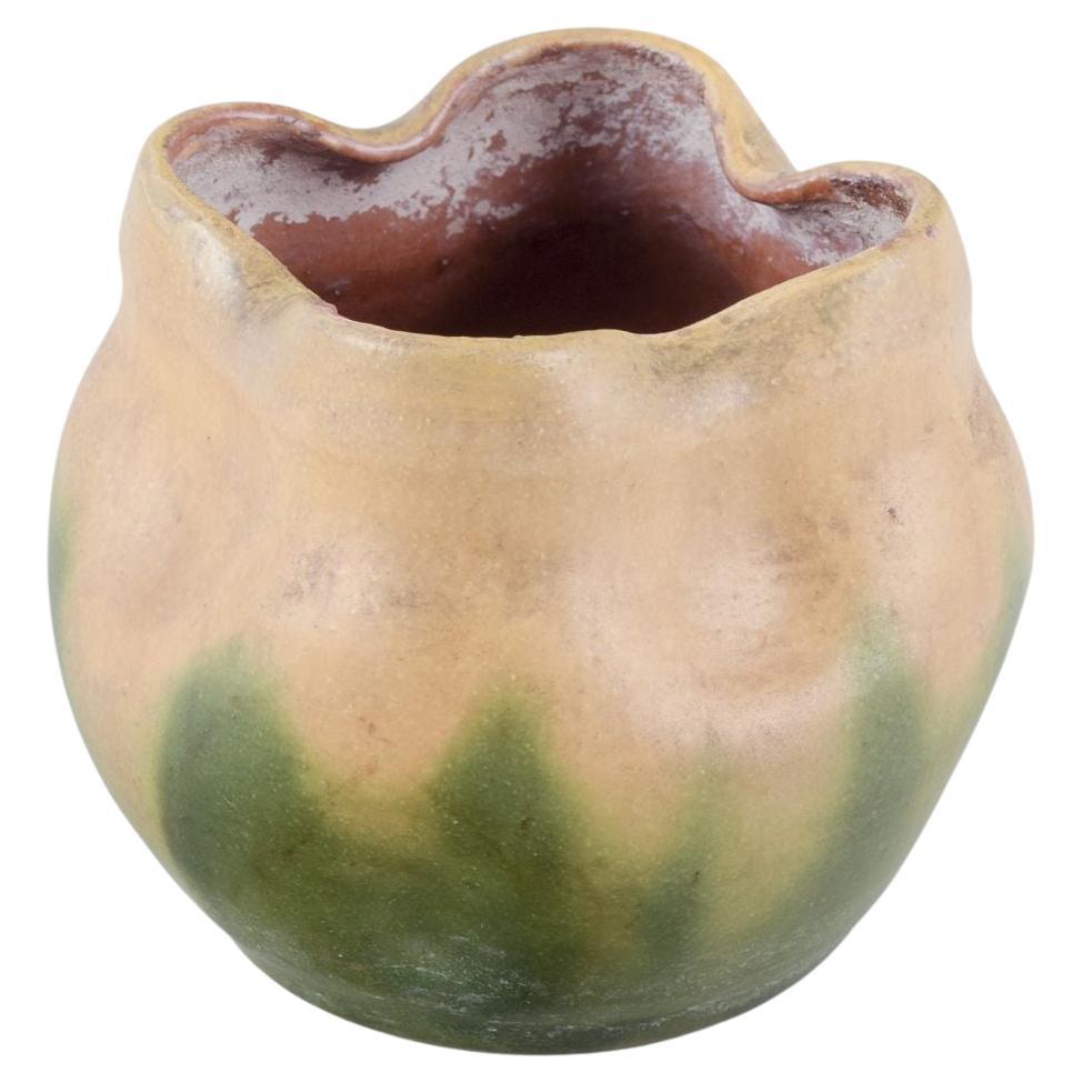 Kähler, small ceramic plant pot. Art Nouveau style. Approx. 1910s. For Sale