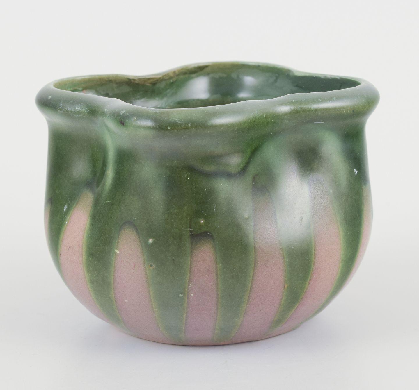 Vernissé Kähler, petit pot à plantes en céramique. Style Art nouveau. Vers les années 1910. en vente