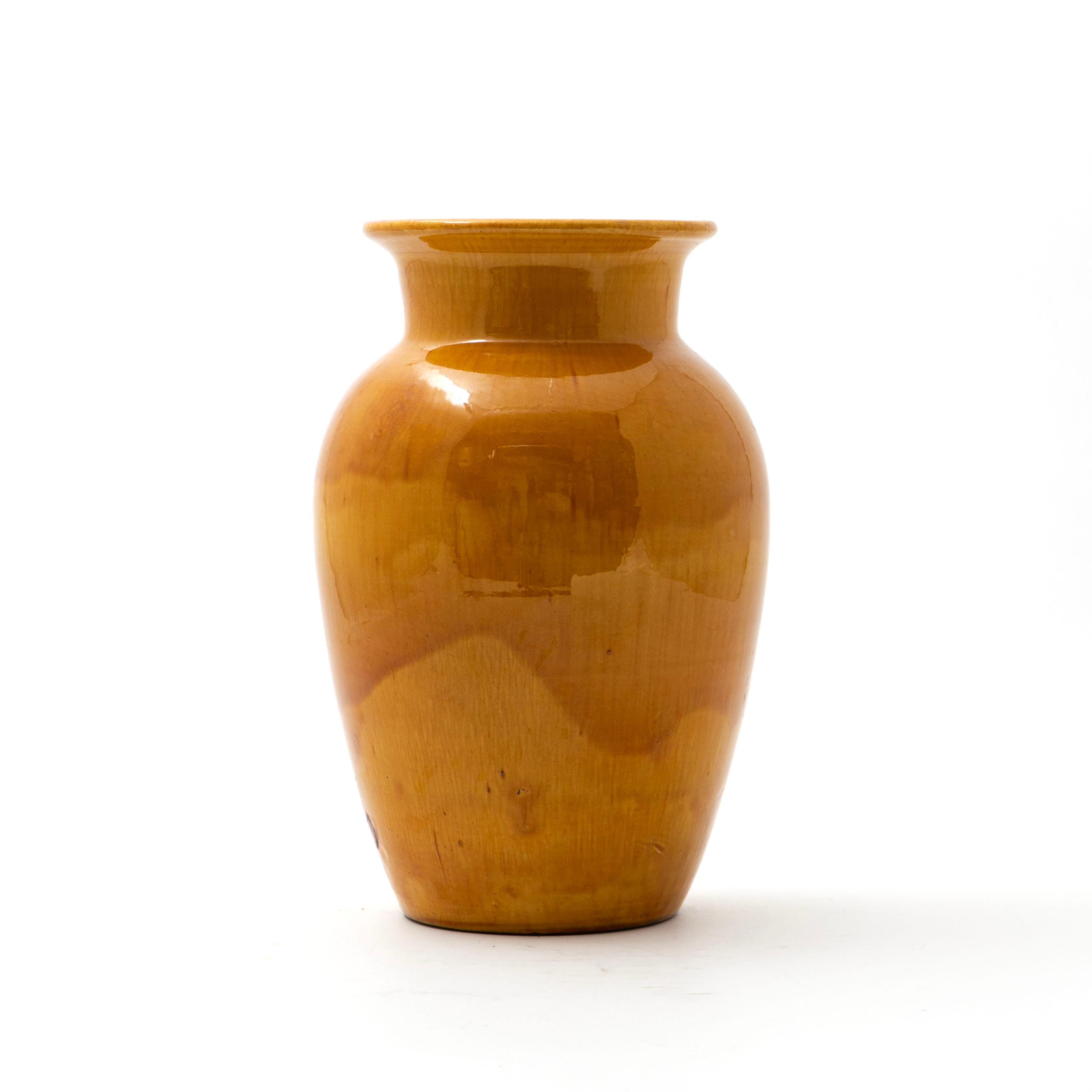 Moderne Vase en grès de Kähler - Glaçure jaune soleil en vente