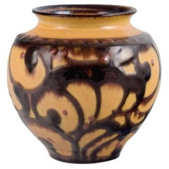 Kähler vase with cow horn decoration in yellow and brown glaze. 1930s/40s.