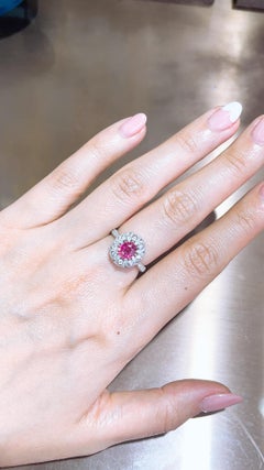 GIA certified 1.07 Carat Purple Pink Sapphire 18 Karat White Gold Ring