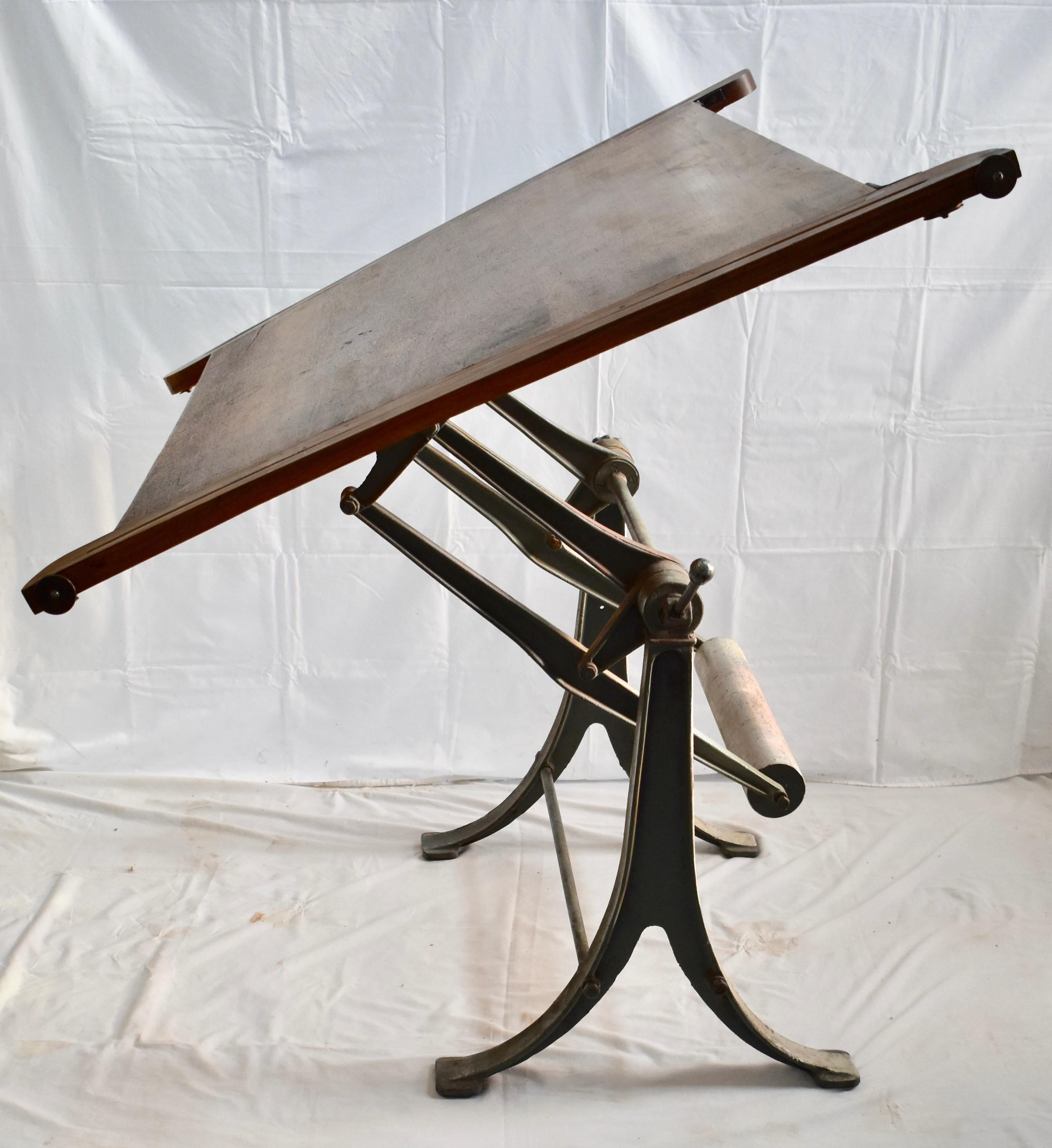 Kahn Freres Maple Drafting Table, circa 1930 In Good Condition In Baltimore, MD