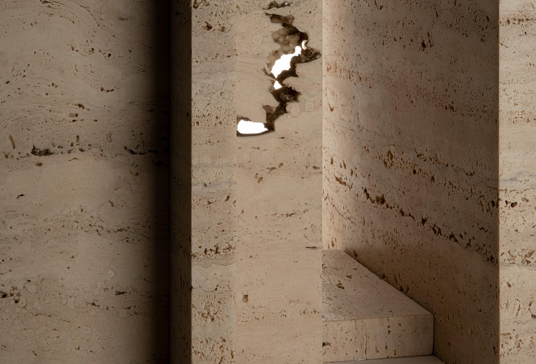 Travertino Stool Roman Travertine Biege Contemporary Handcrafted Kahn by Sanna Völker in vendita