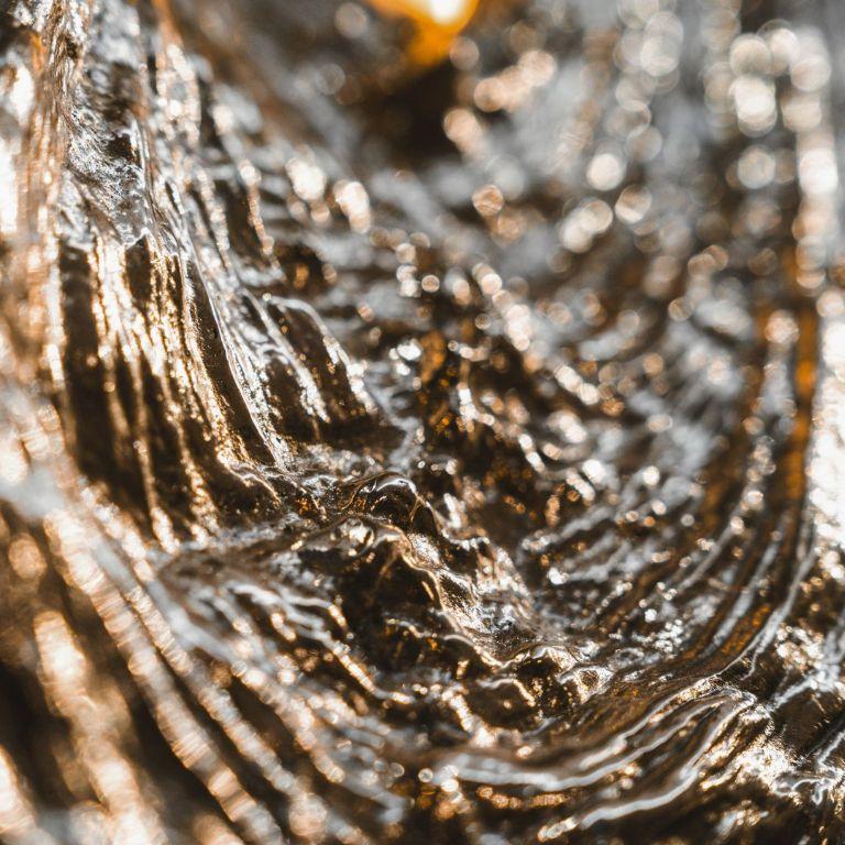 Kahy - Lámpara de pared artesanal de latón con acabado dorado Hecho a mano en venta