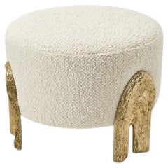 Kahy Stool – Elegant Stool with Organic Form and Brass Finish