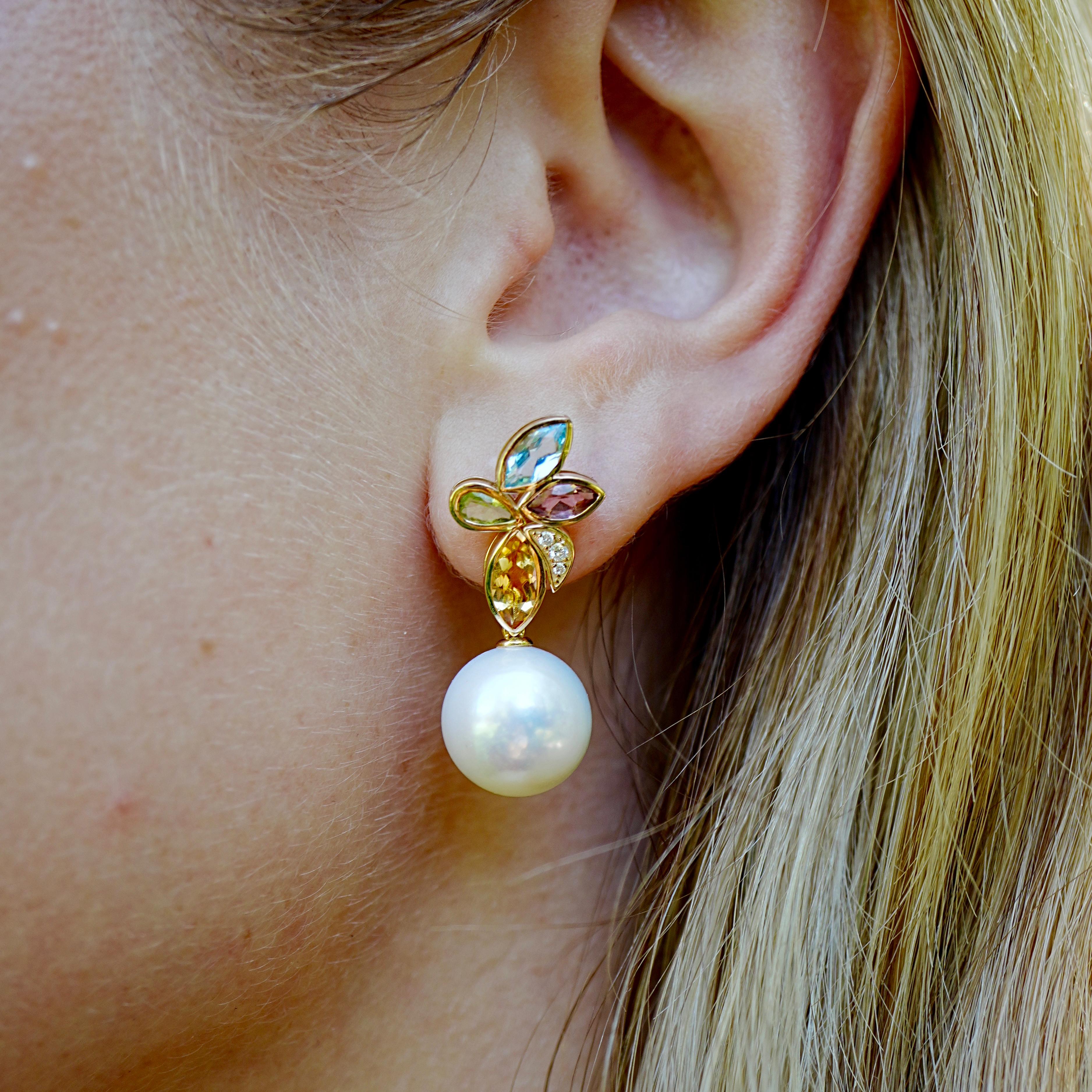 Kai 2,88ctw Multi Edelstein & Daimond Perle Cabrio Ohrringe (Moderne) im Angebot