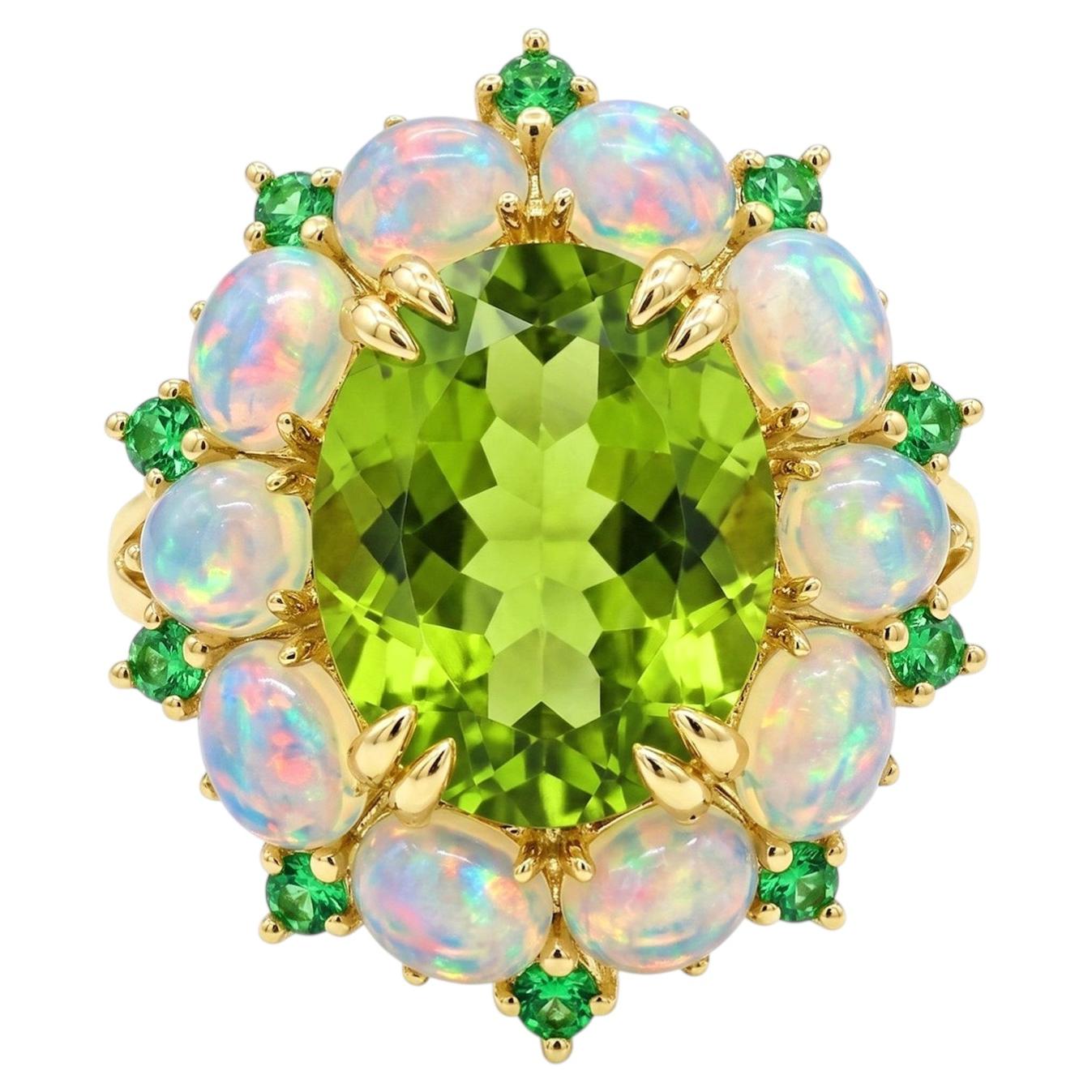 Kai Anillo de cóctel de peridoto verde, ópalo y tsavorita de 6,15 quilates