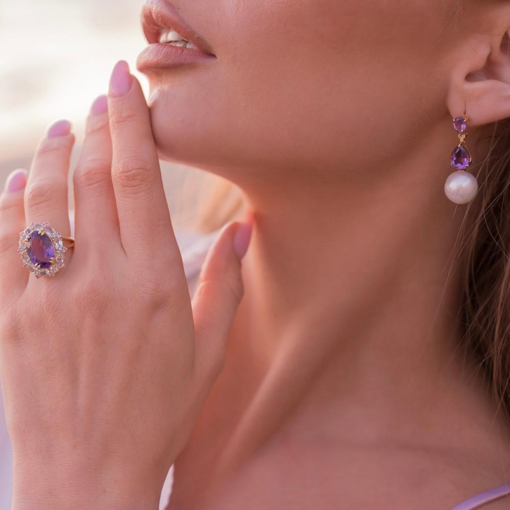 Discover Kai's Purple Amethyst Diamond Baroque Pearl Convertible Drop Earrings in 14k yellow gold. Featuring exquisite amethyst gemstones, radiant diamonds, and lustrous baroque pearls, these earrings are a symbol of elegance and refinement.