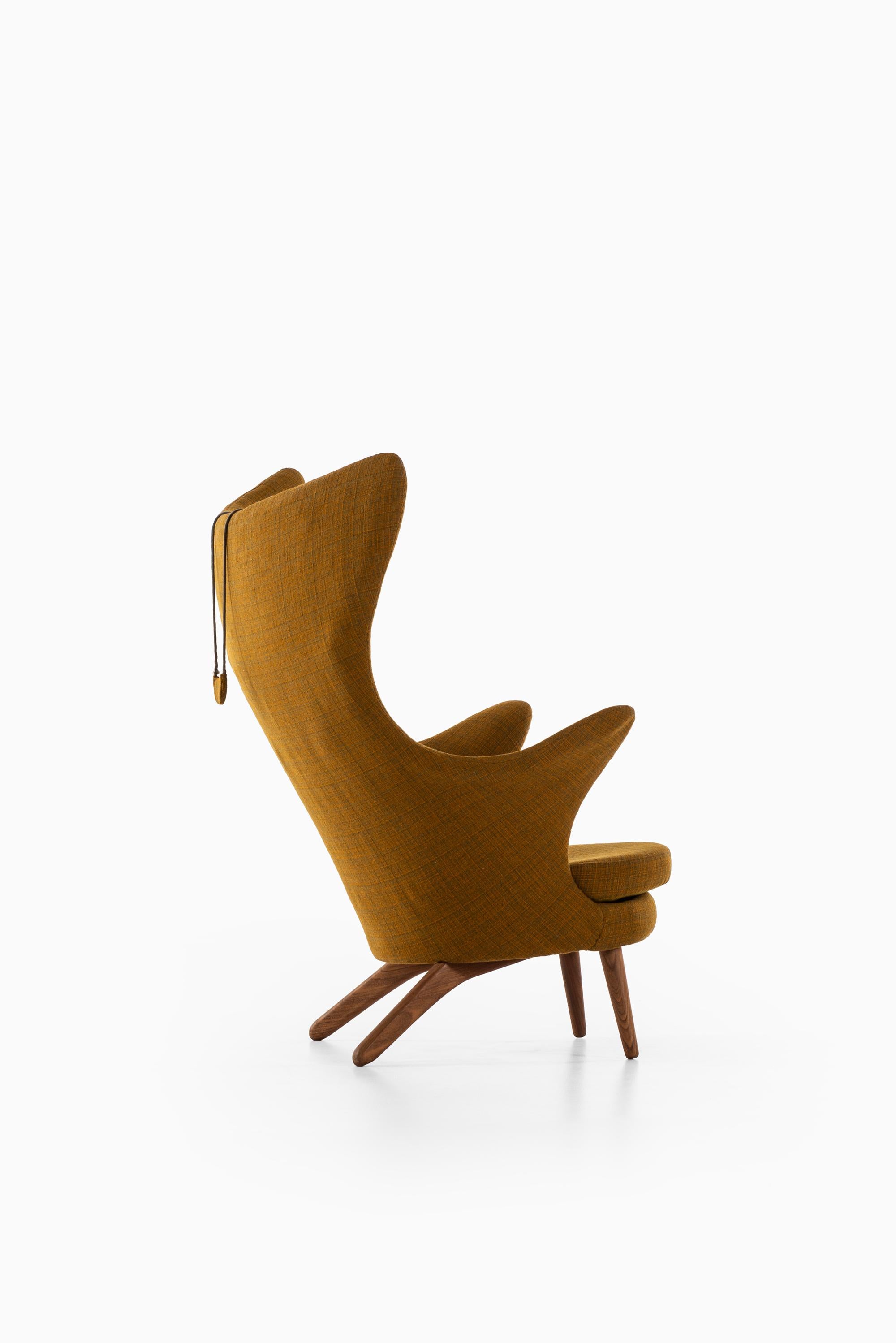 Danish Kai Bruun Easy Chair Model Siesta Produced by Sesam Møbler in Denmark