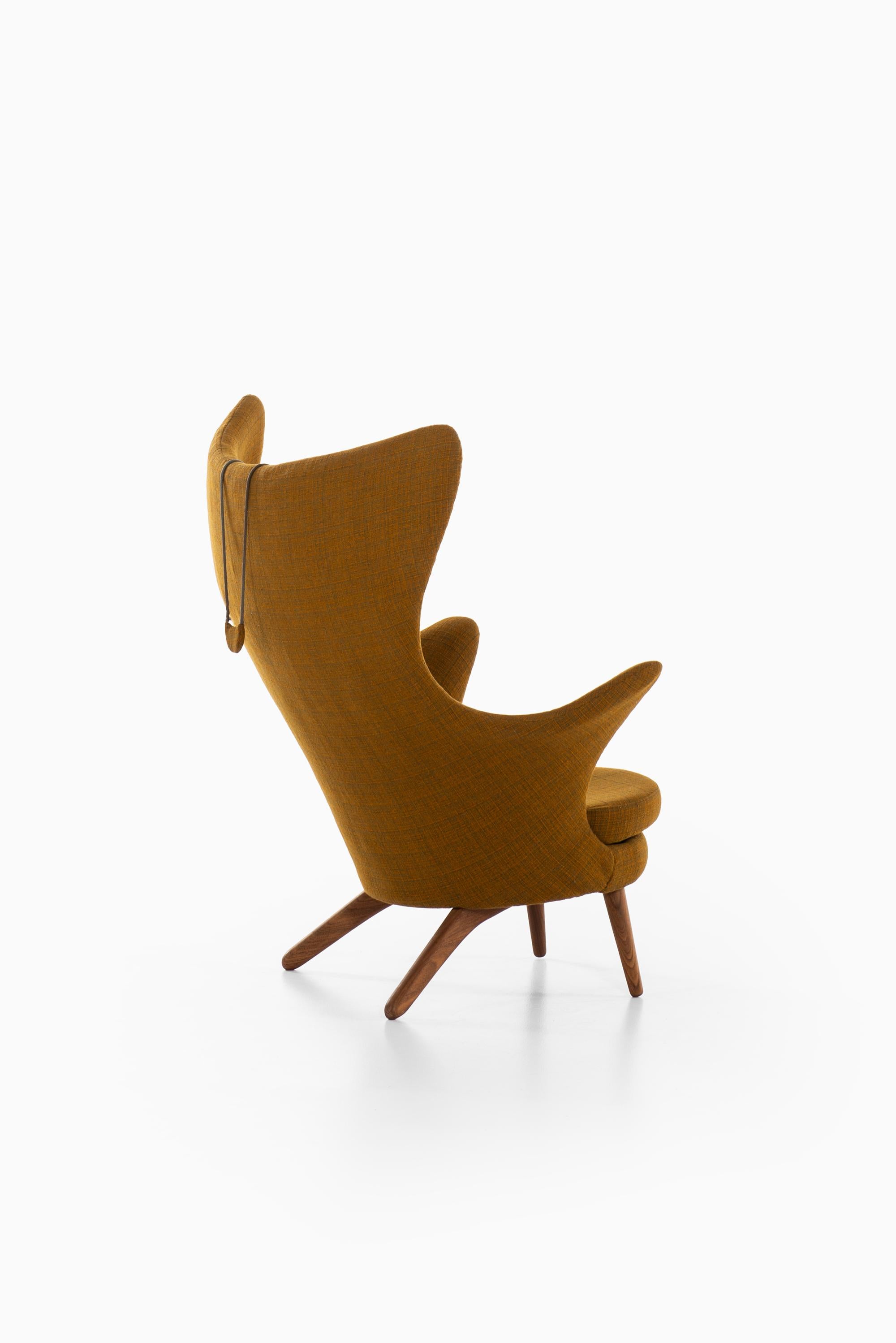 Mid-20th Century Kai Bruun Easy Chair Model Siesta Produced by Sesam Møbler in Denmark