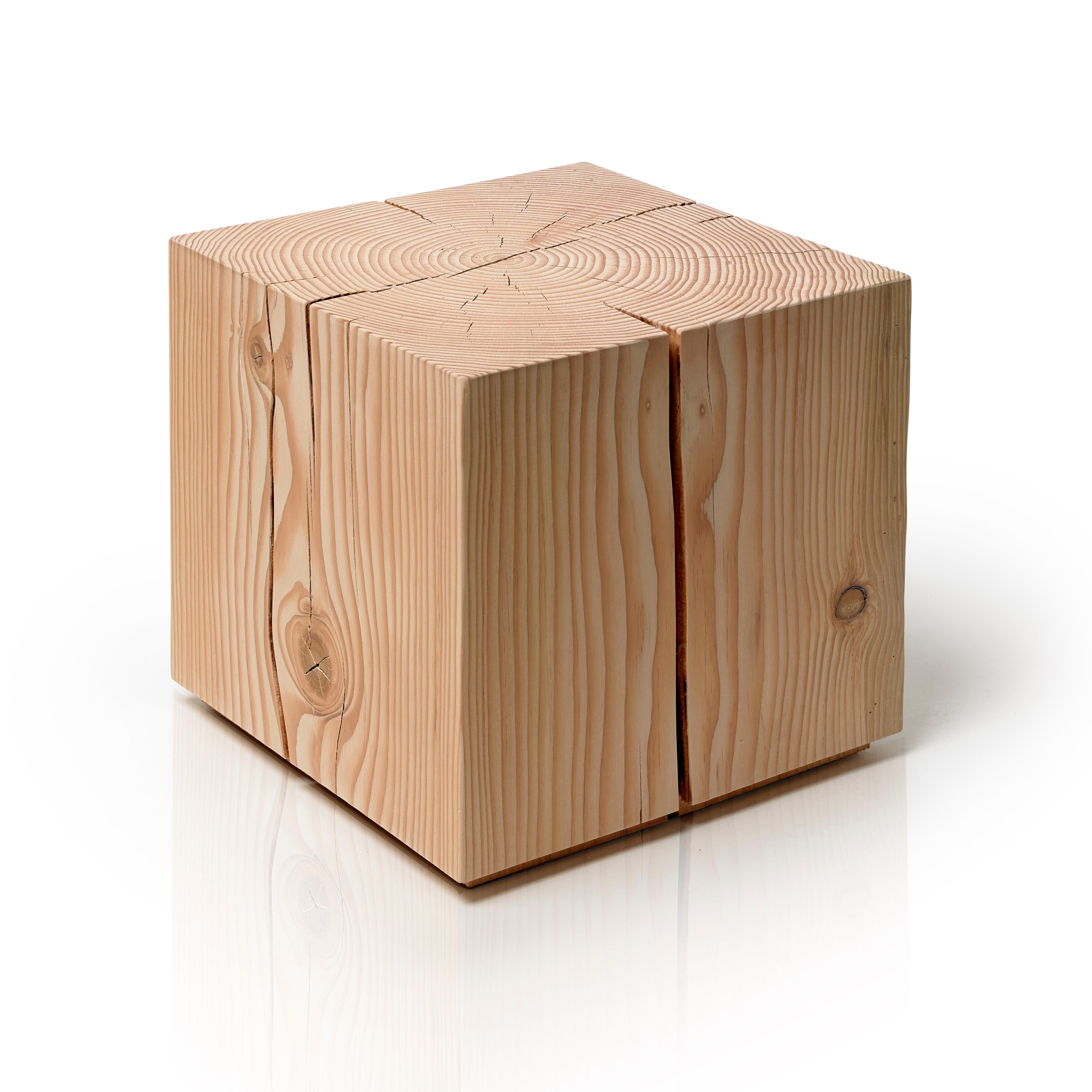 Moderne Ensemble de tables basses Kai Cube en faïence Douglas naturelle par Autonomous Furniture en vente