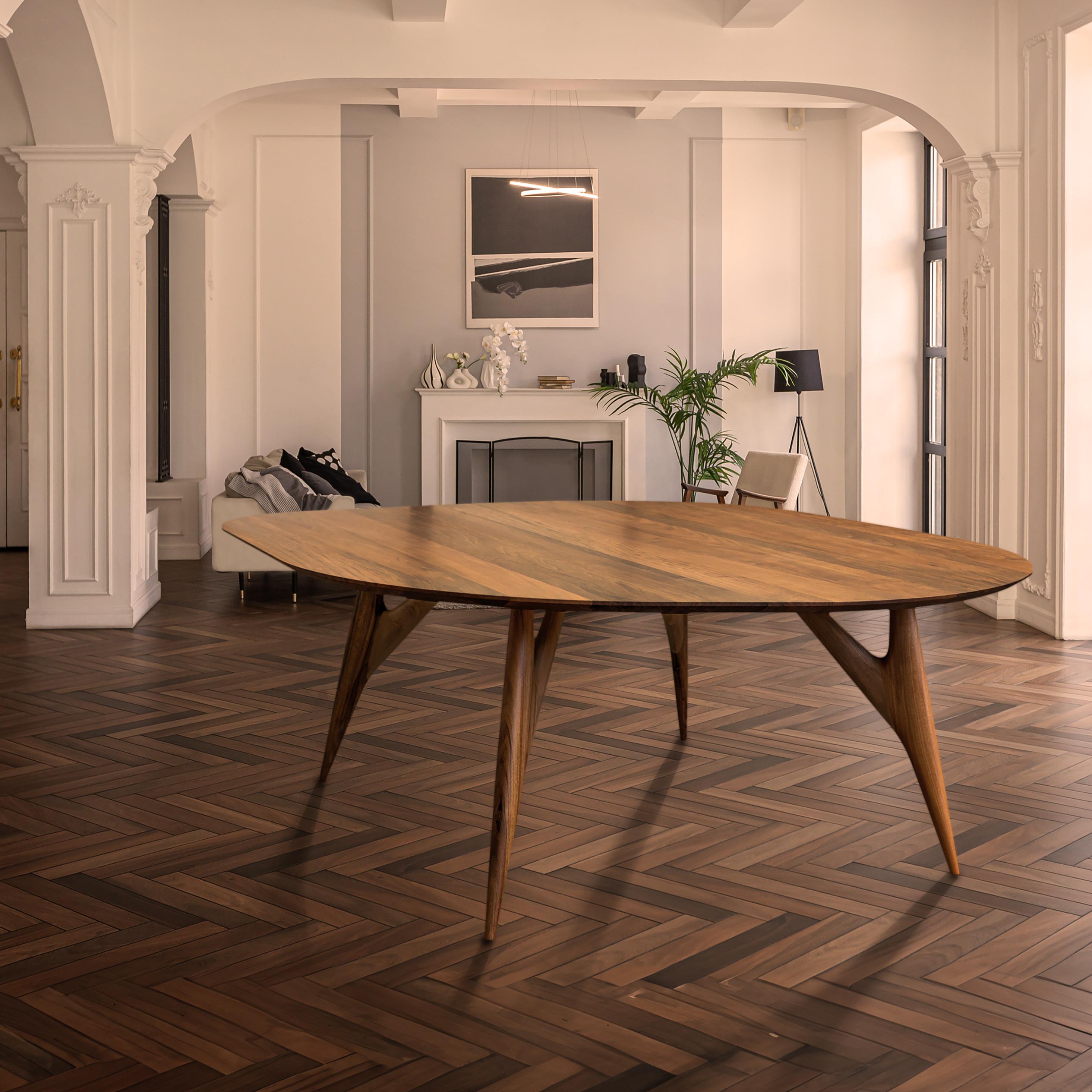 Kai Dining Table in Solid Walnut, Italian Design, Customizable Finish For Sale 3