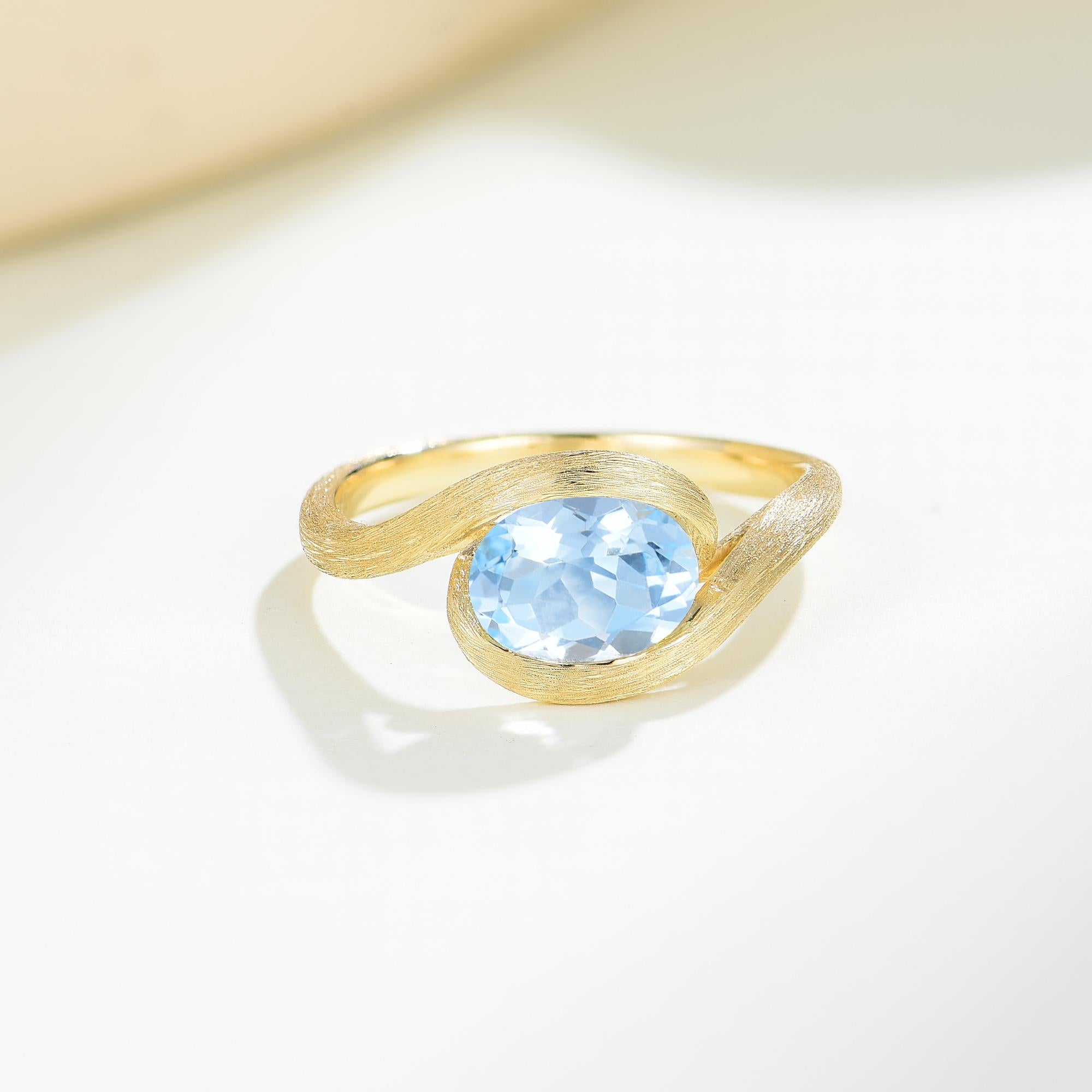 Moderne Bague Kai Eternal Wave aigue-marine ovale est-ouest en vente