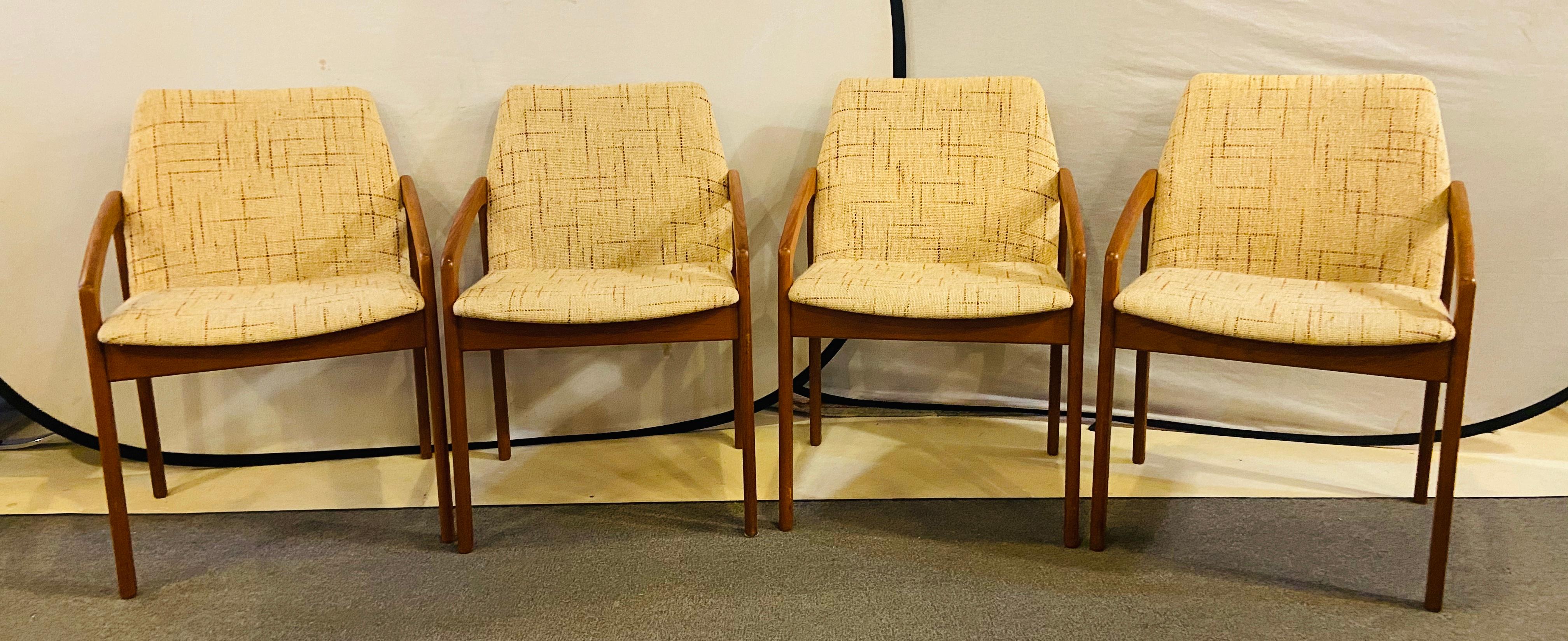 1950s Mid-Century Modern Danish Teak Dining or Side Chairs, Set of Four In Good Condition In Plainview, NY