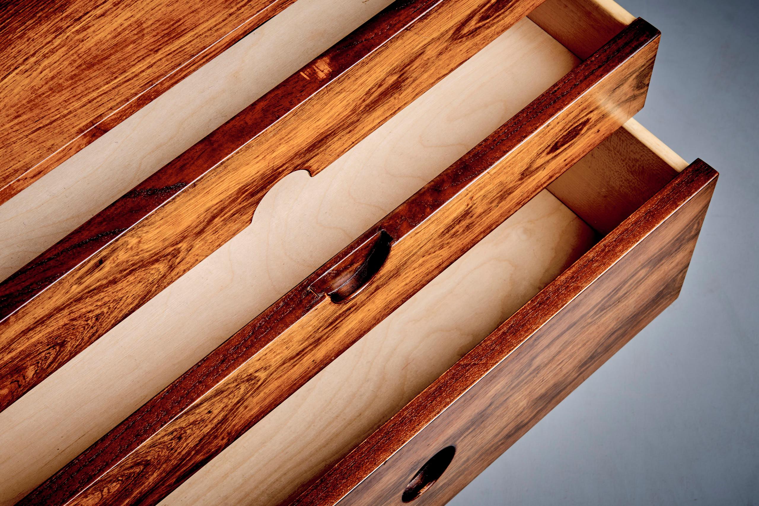 Mid-Century moderno Kai Kristiansen 386 Comodino o tavolino in teak per Aksel Kjersgaard in palissandro in vendita