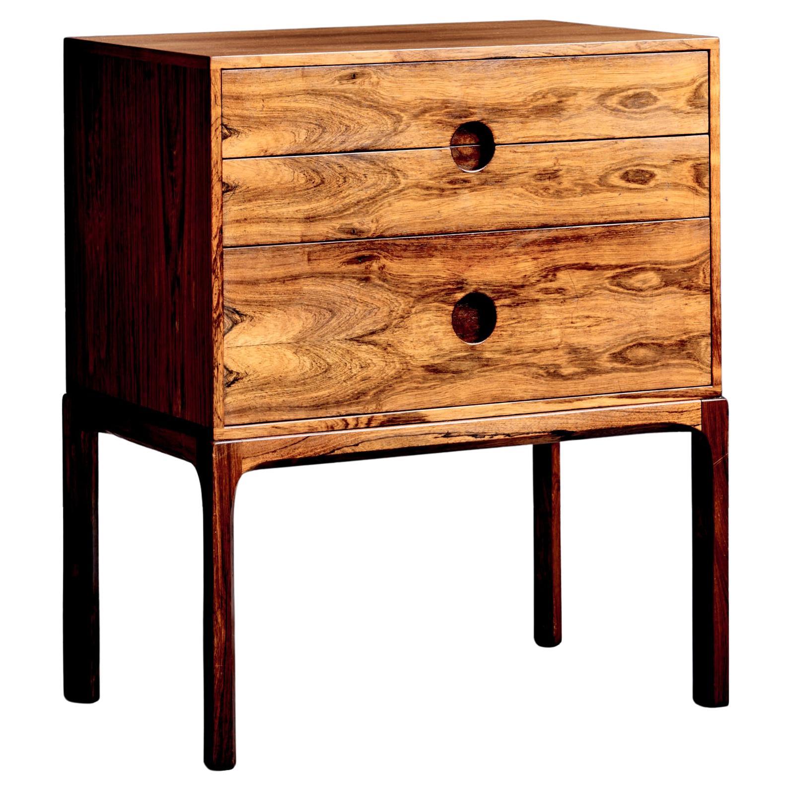Kai Kristiansen 386 Comodino o tavolino in teak per Aksel Kjersgaard in palissandro in vendita