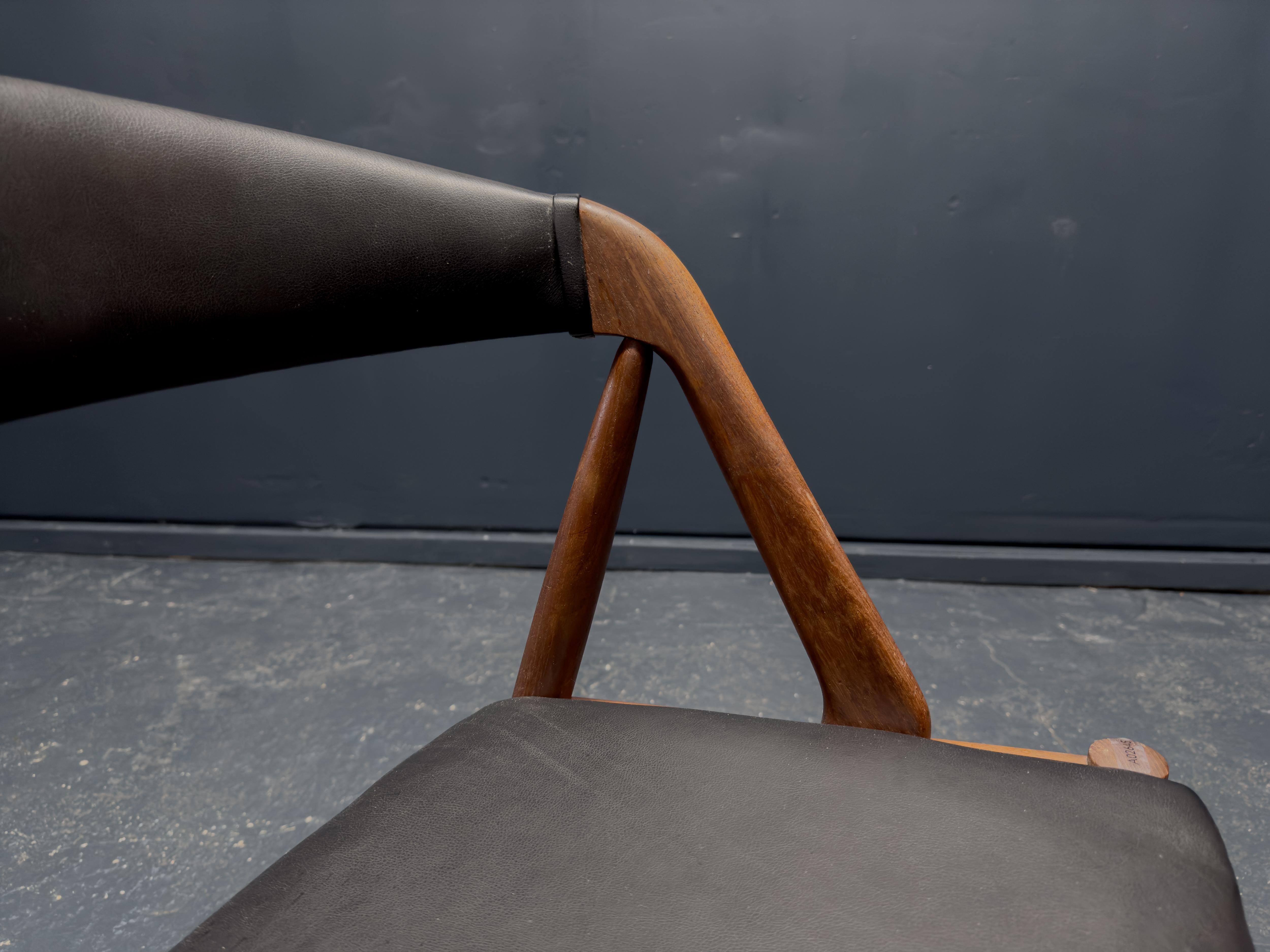 Kai Kristiansen Black Leather and Teak Model 31 Chair For Sale 3