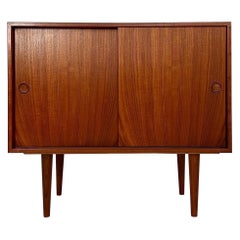 Mini buffet danois Kai Kristiansen teck Fm Furniture Denmark, années 1960