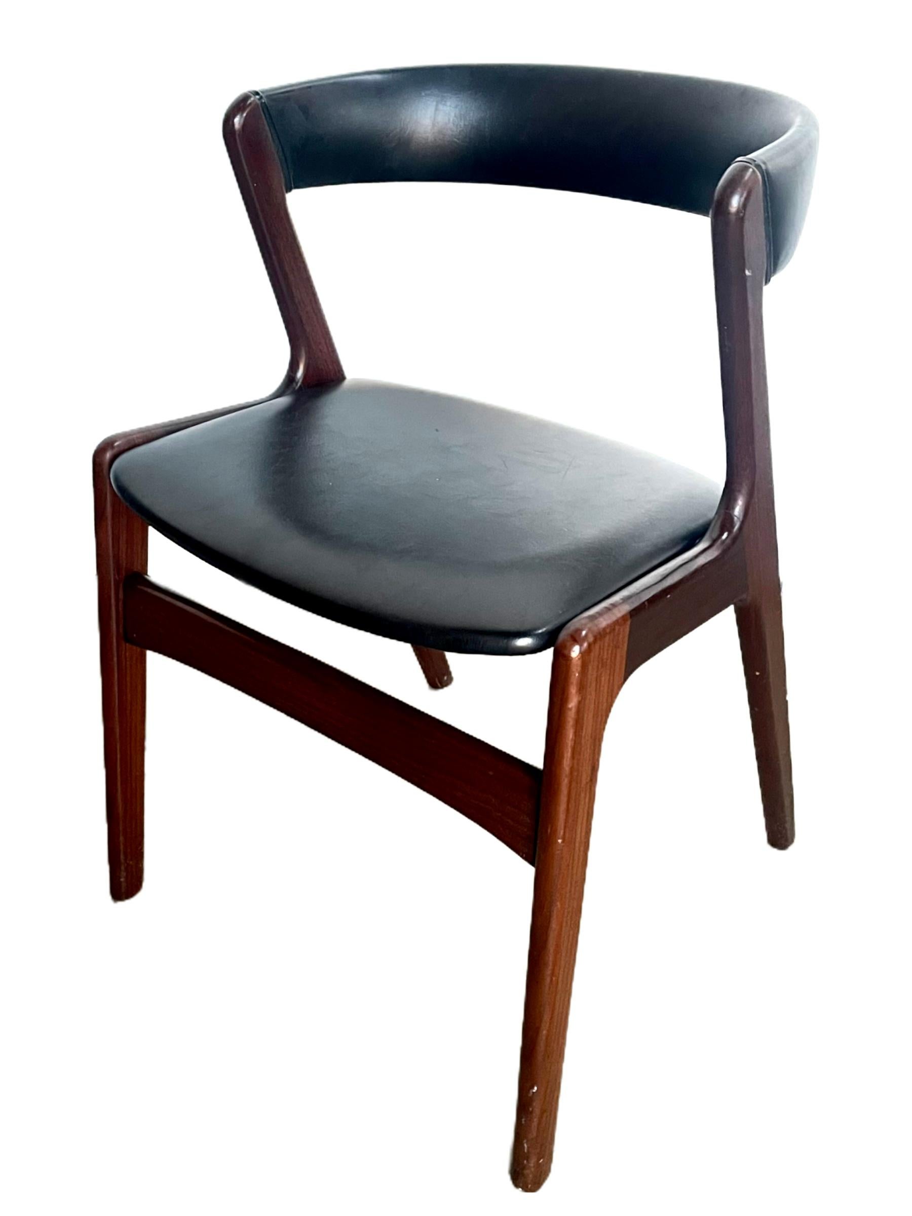 Kai Kristiansen desk chair.

Measures: 30