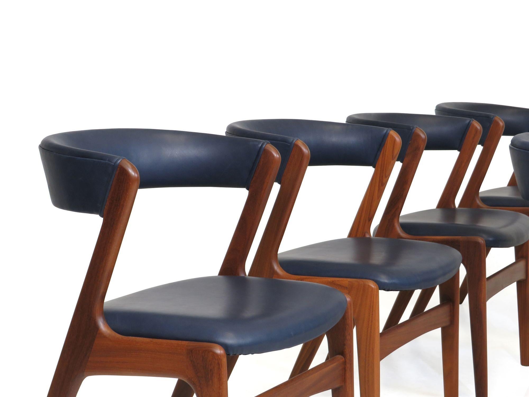 Kai Kristiansen Curved Back Dining Chairs in Navy Leather ( 80 chairs available) 4