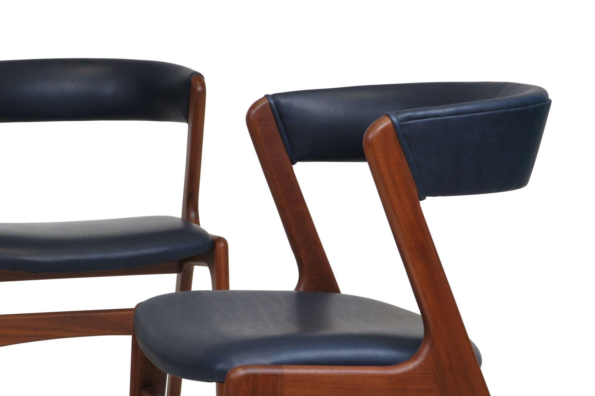 Kai Kristiansen Curved Back Dining Chairs in Navy Leather ( 80 chairs available) 1