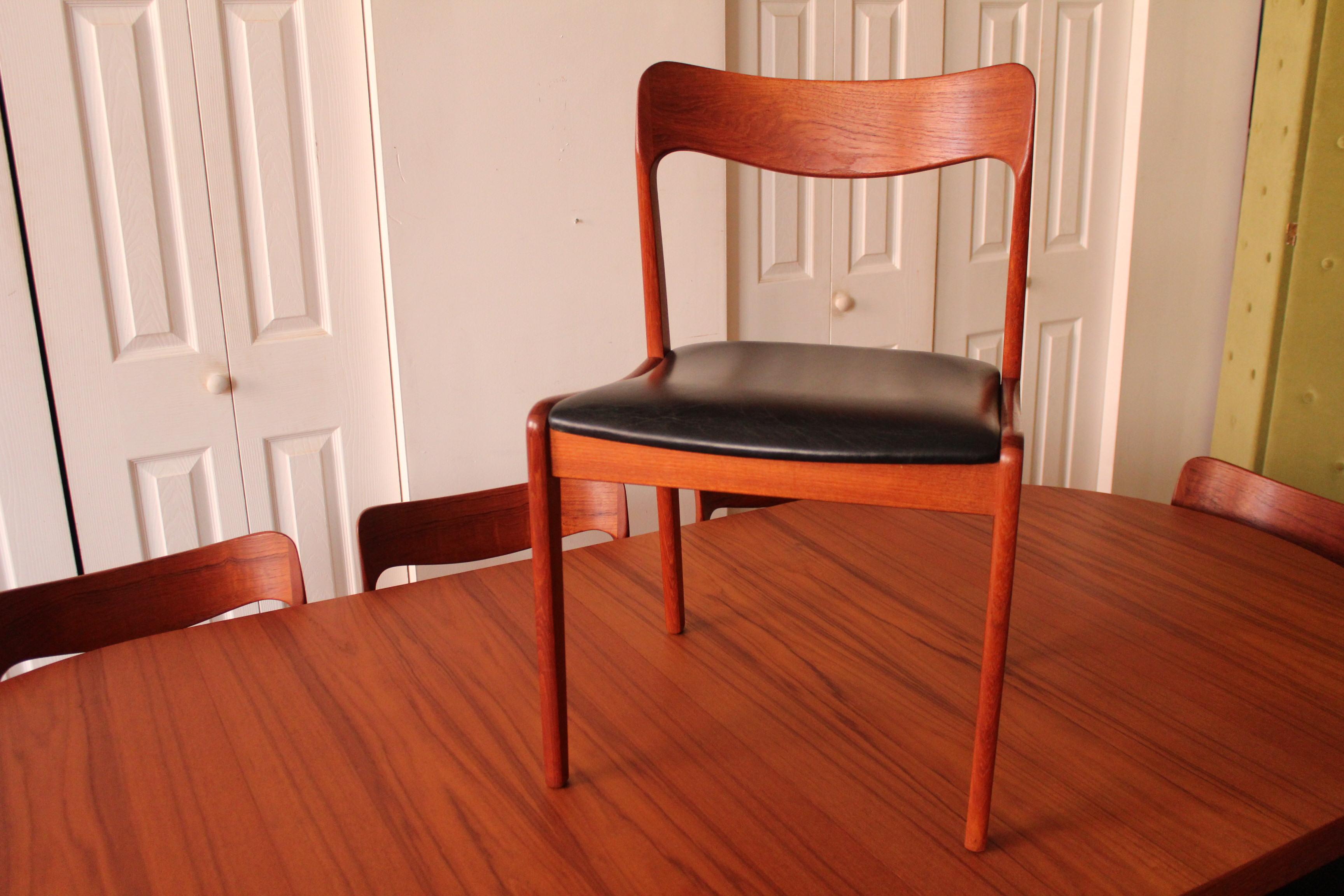 Kai Kristiansen Danish Modern Dining Table and Eight Chairs 5