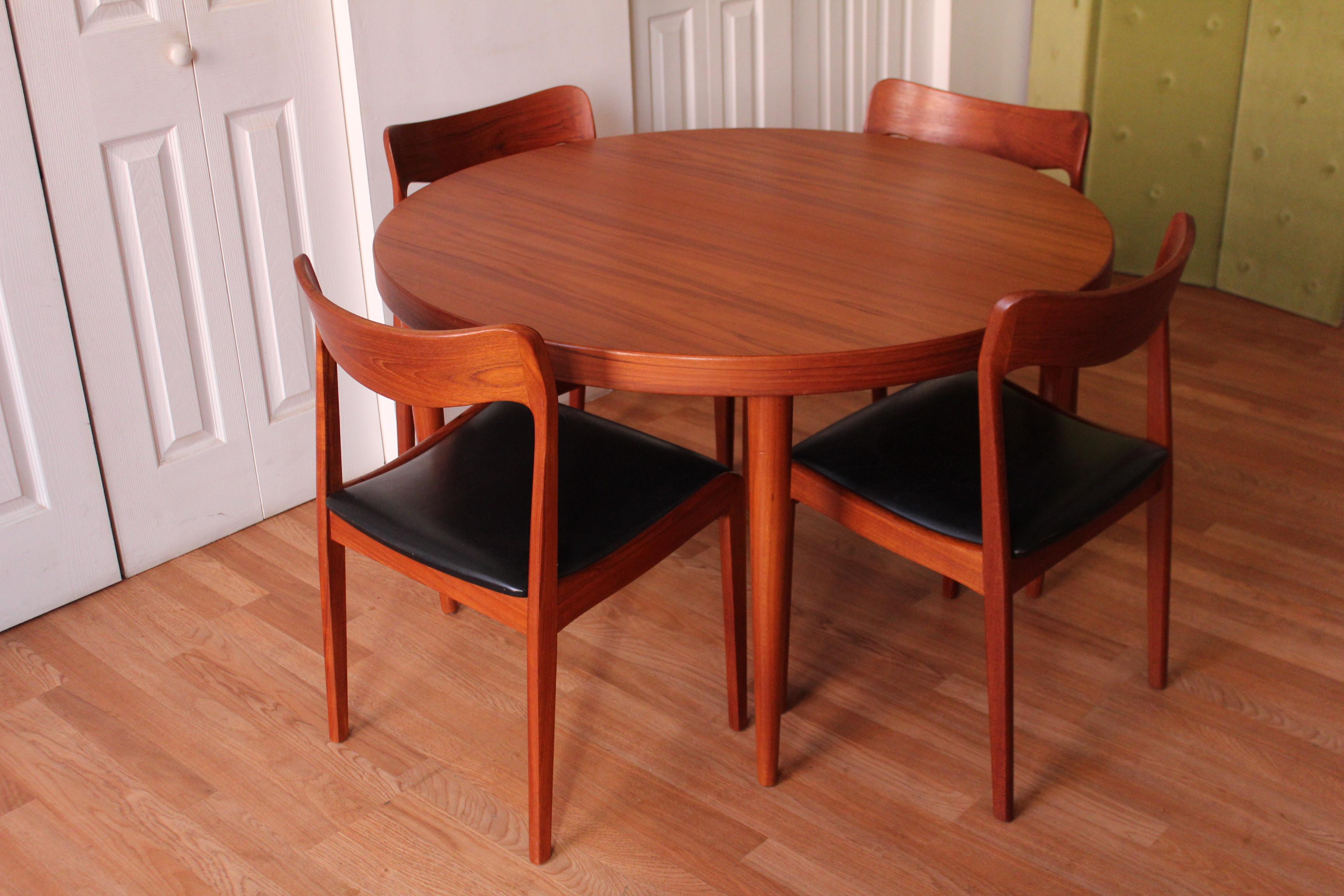 Kai Kristiansen Danish Modern Dining Table and Eight Chairs 8