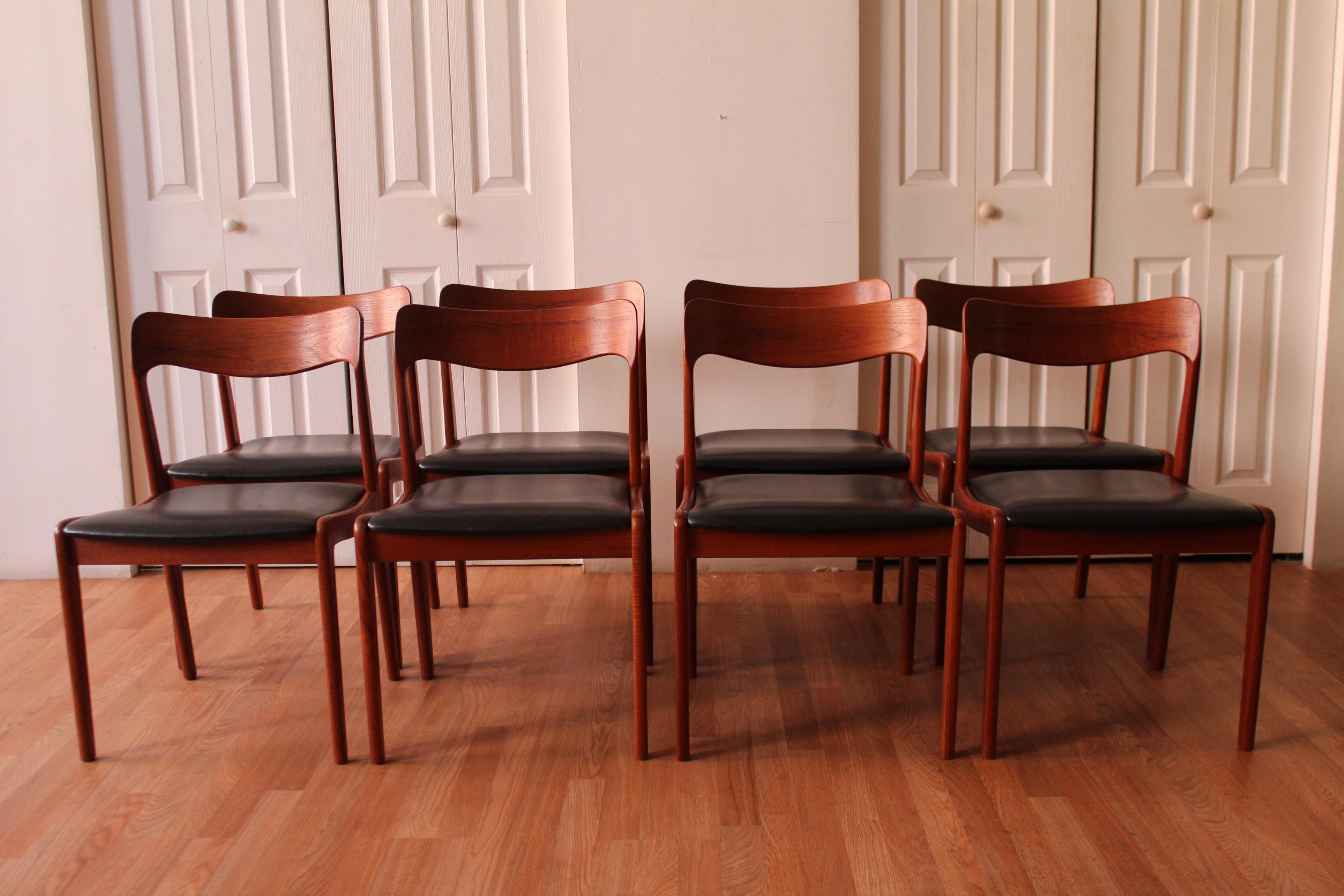 Kai Kristiansen Danish Modern Dining Table and Eight Chairs 10