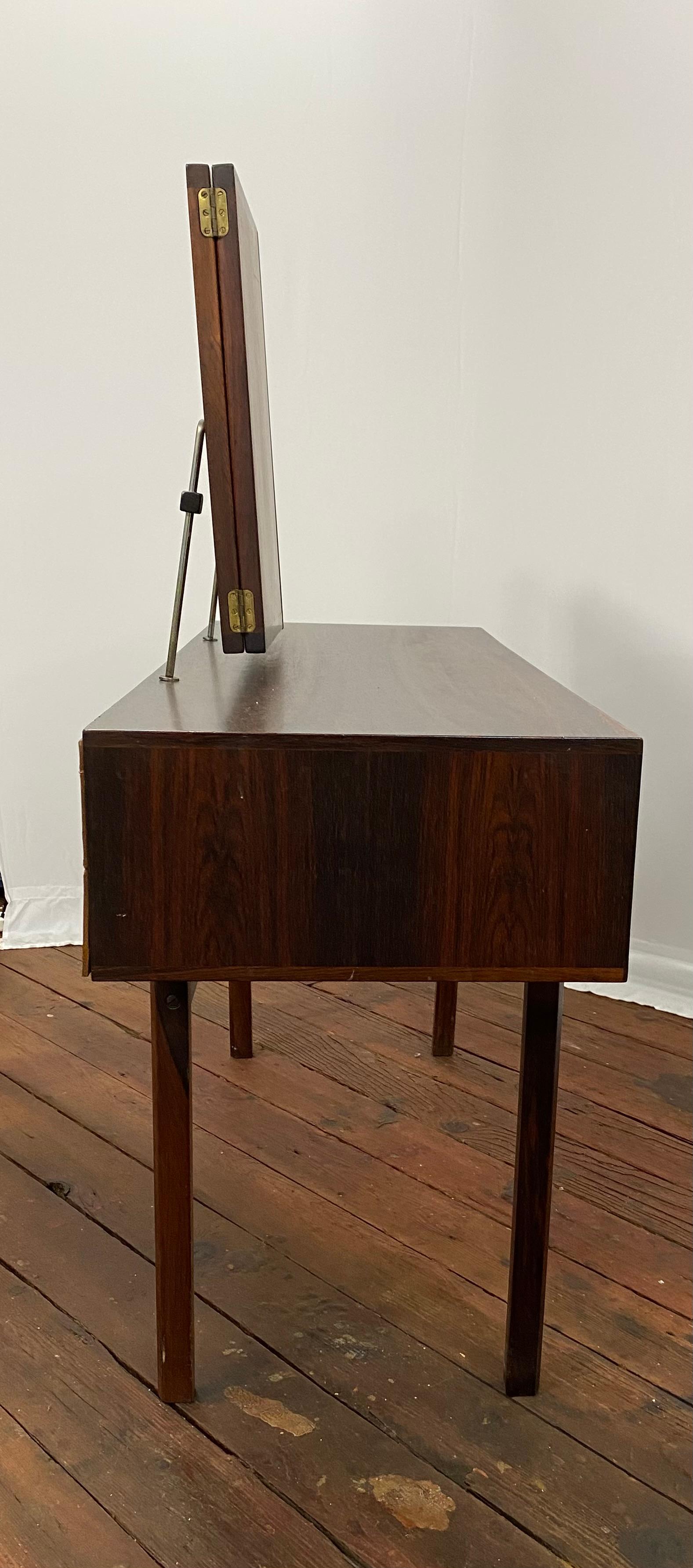 Ottone Vanità moderna danese in palissandro di Kai Kristiansen per Aksel Kjersgaard in vendita