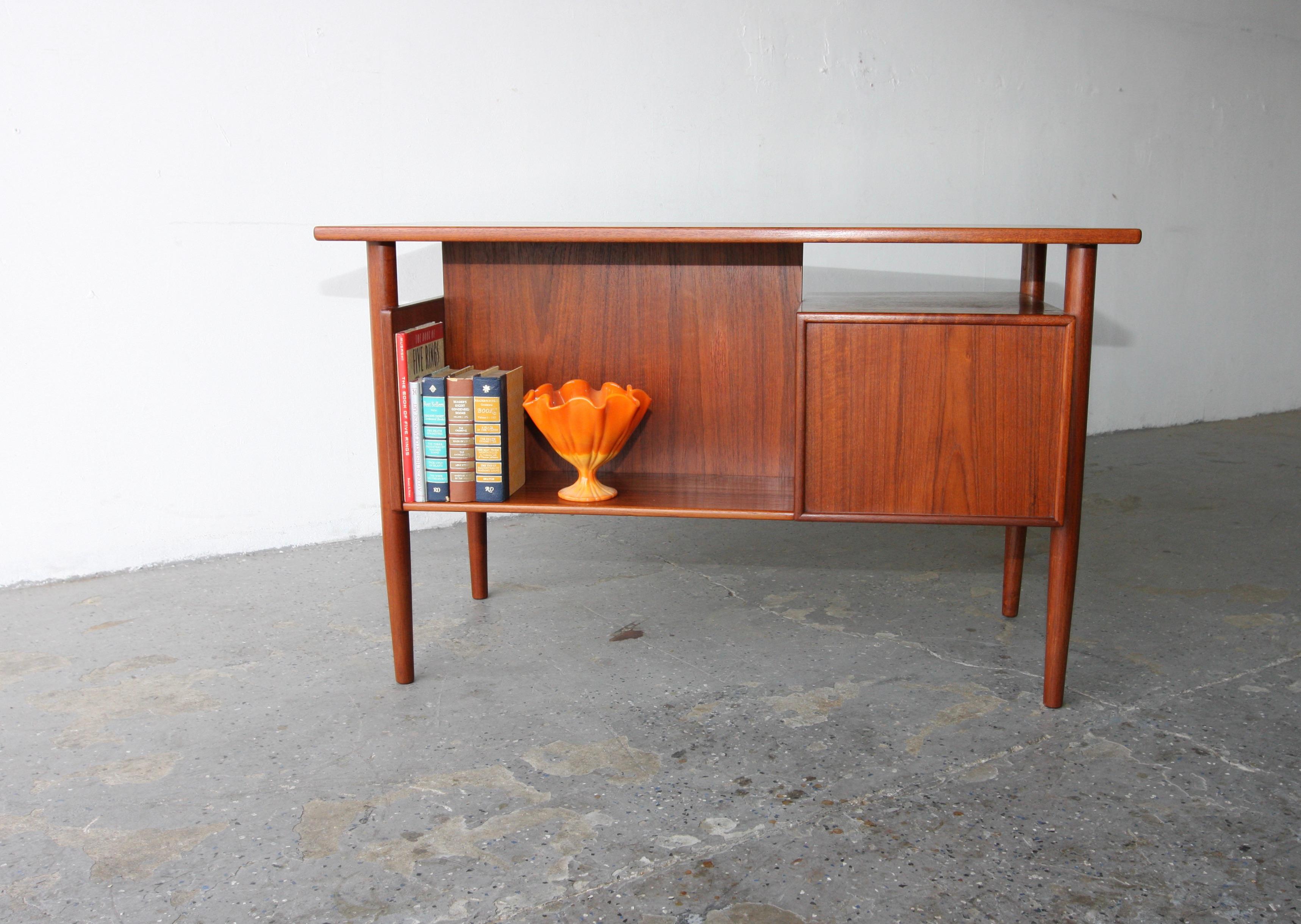  Kai Kristiansen Danish Modern Three-Drawer Floating Top Teak Desk w/ Bookshelf  For Sale 1