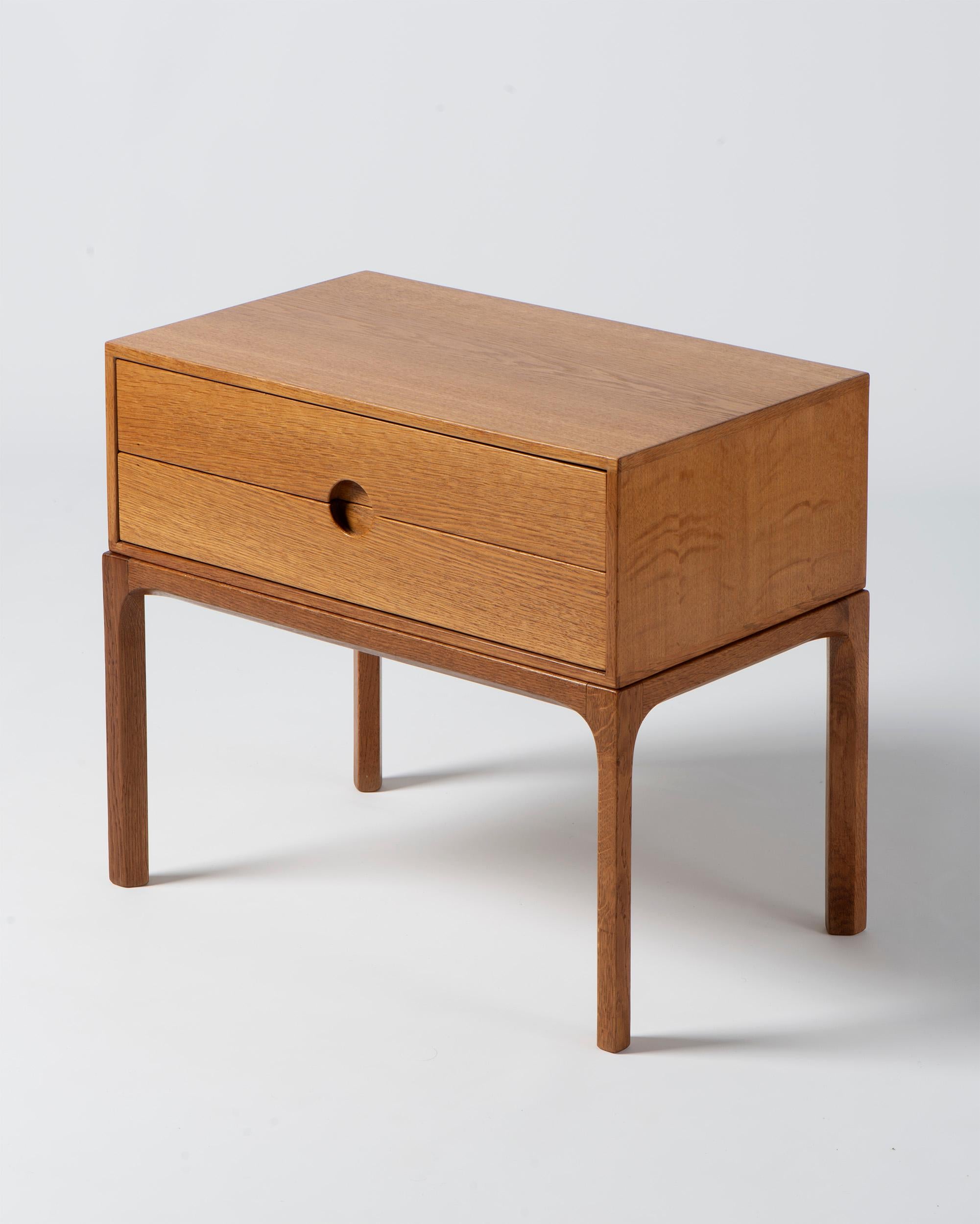 Scandinavo moderno Comodini in quercia danese Kai Kristiansen, anni '50 in vendita
