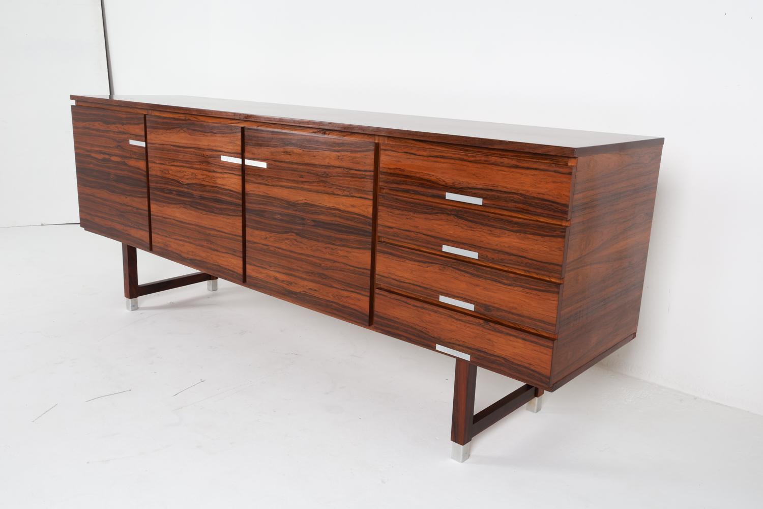 Credenza in palissandro danese di Kai Kristiansen, anni '60 circa in vendita 3