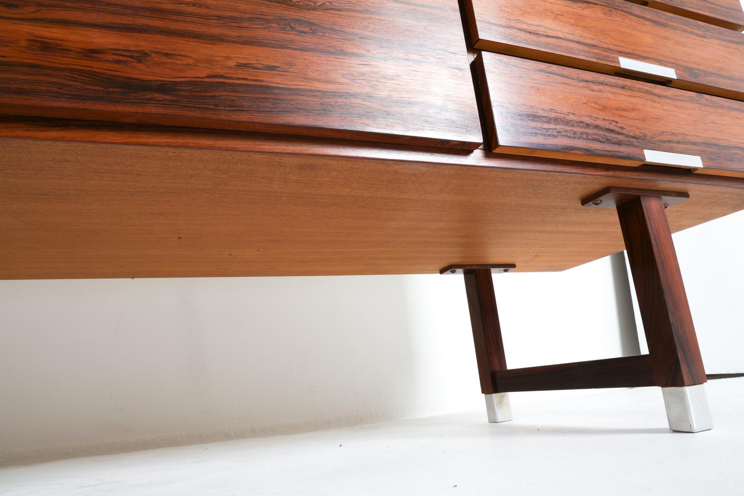 Alluminio Credenza in palissandro danese di Kai Kristiansen, anni '60 circa in vendita